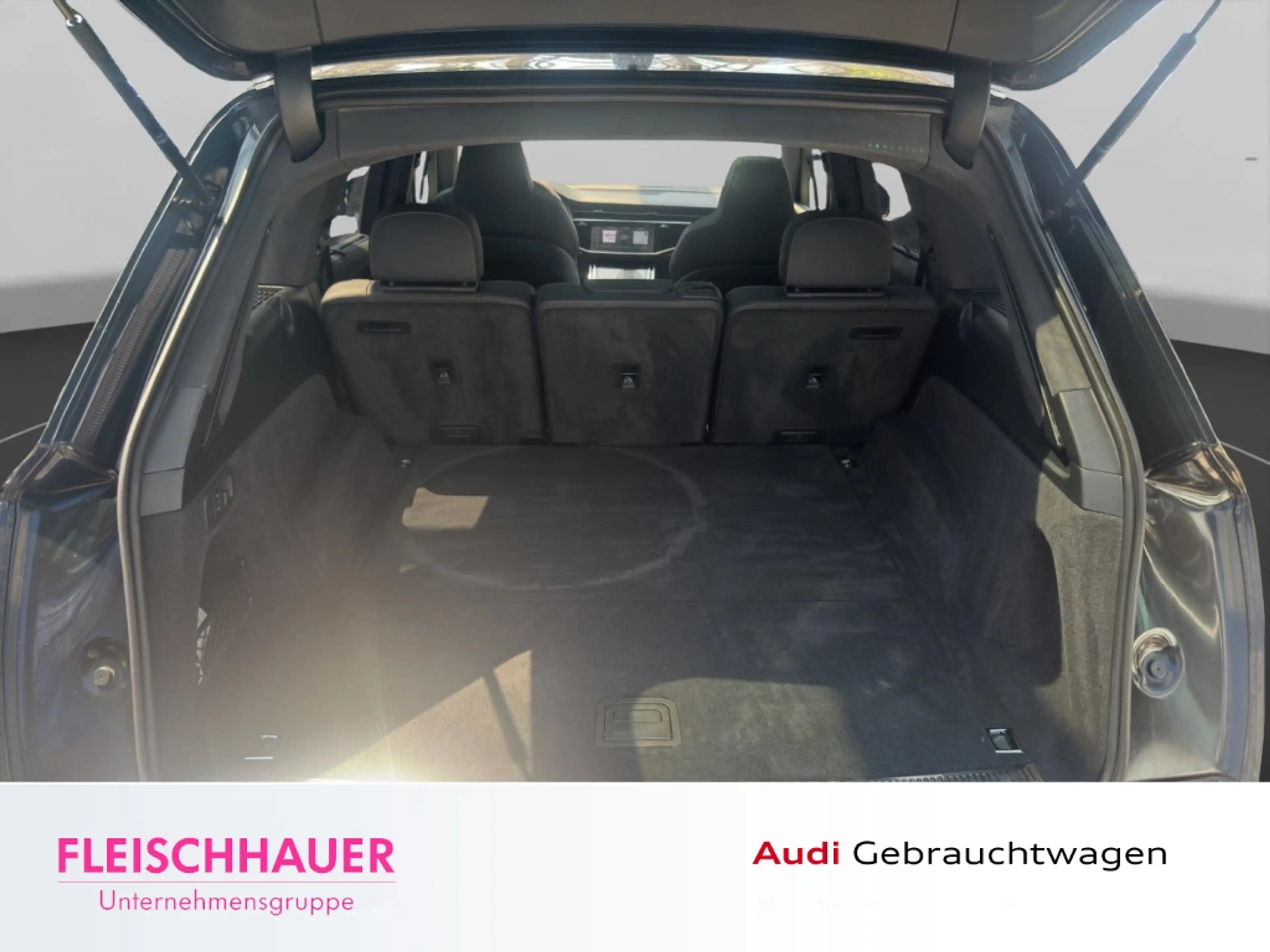 Audi SQ7 4.0 TFSI quattro V8 HUD Luftfederung StandHZG Pano — photo 15