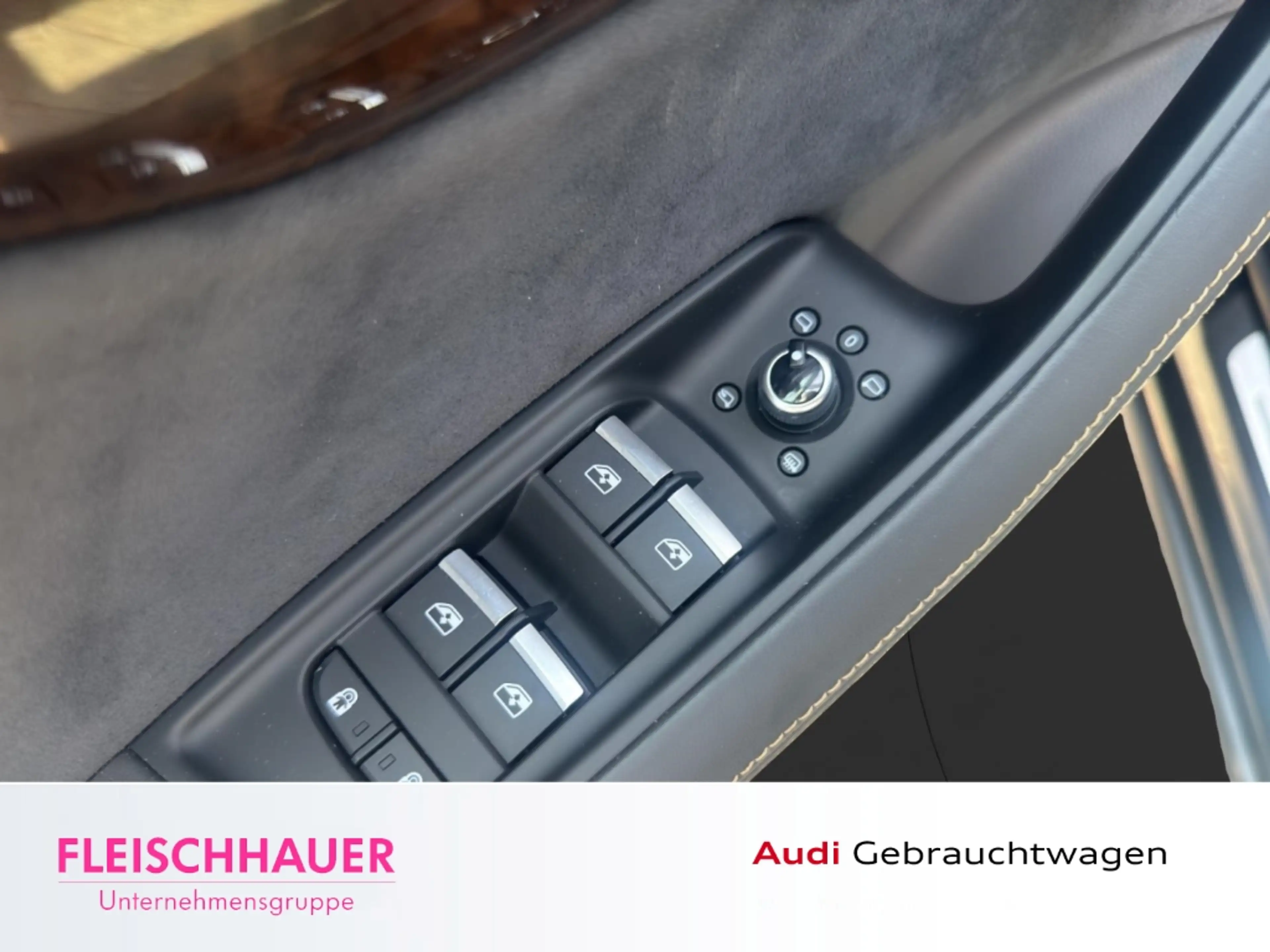 Audi SQ7 4.0 TFSI quattro V8 HUD Luftfederung StandHZG Pano — photo 8