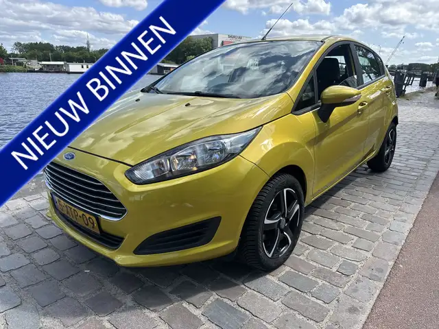 Ford Fiesta 1.0 Style Nwe Distributie ! airco navi apk