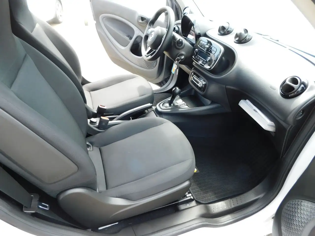 smart forTwo 2022 — фото 14