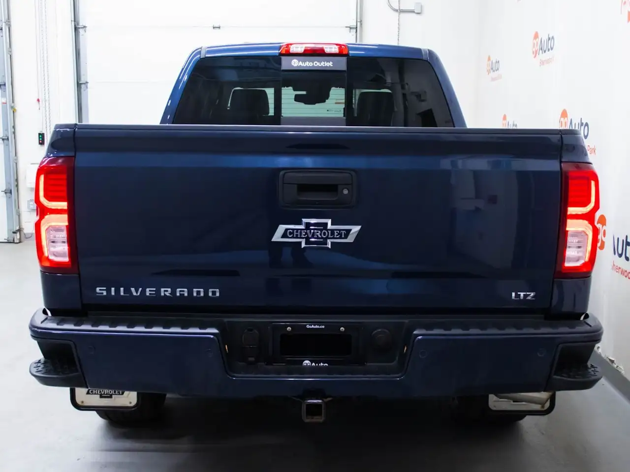 Chevrolet Silverado 1500 снимка Chevrolet Silverado 1500