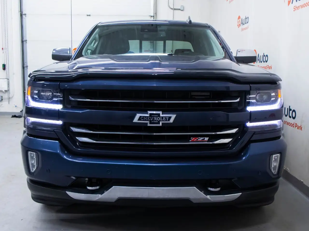 Chevrolet Silverado 1500 снимка Chevrolet Silverado 1500