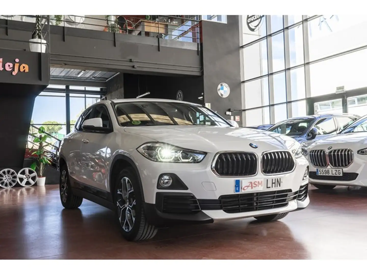 BMW X2 sDrive 18iA Blanco - 2