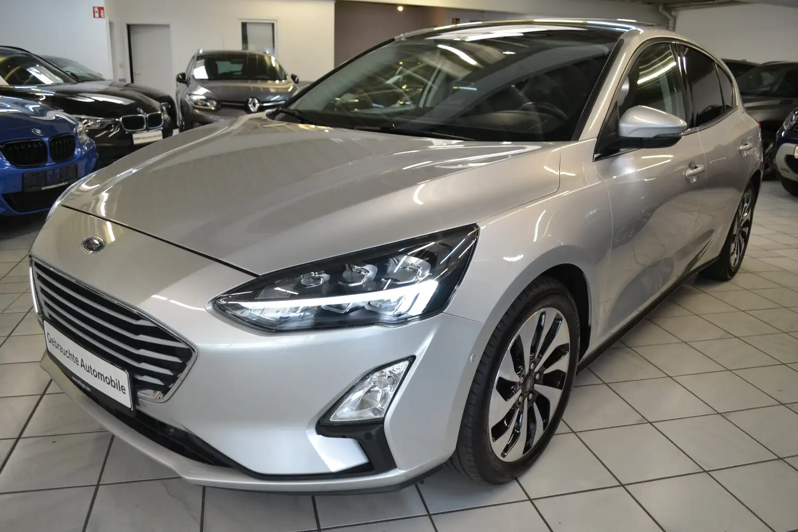 Ford Focus 1.5 TDCI Lim.  PANORAMA*LED*NAVI*KAMERA*Keyless&Go Silber - 1