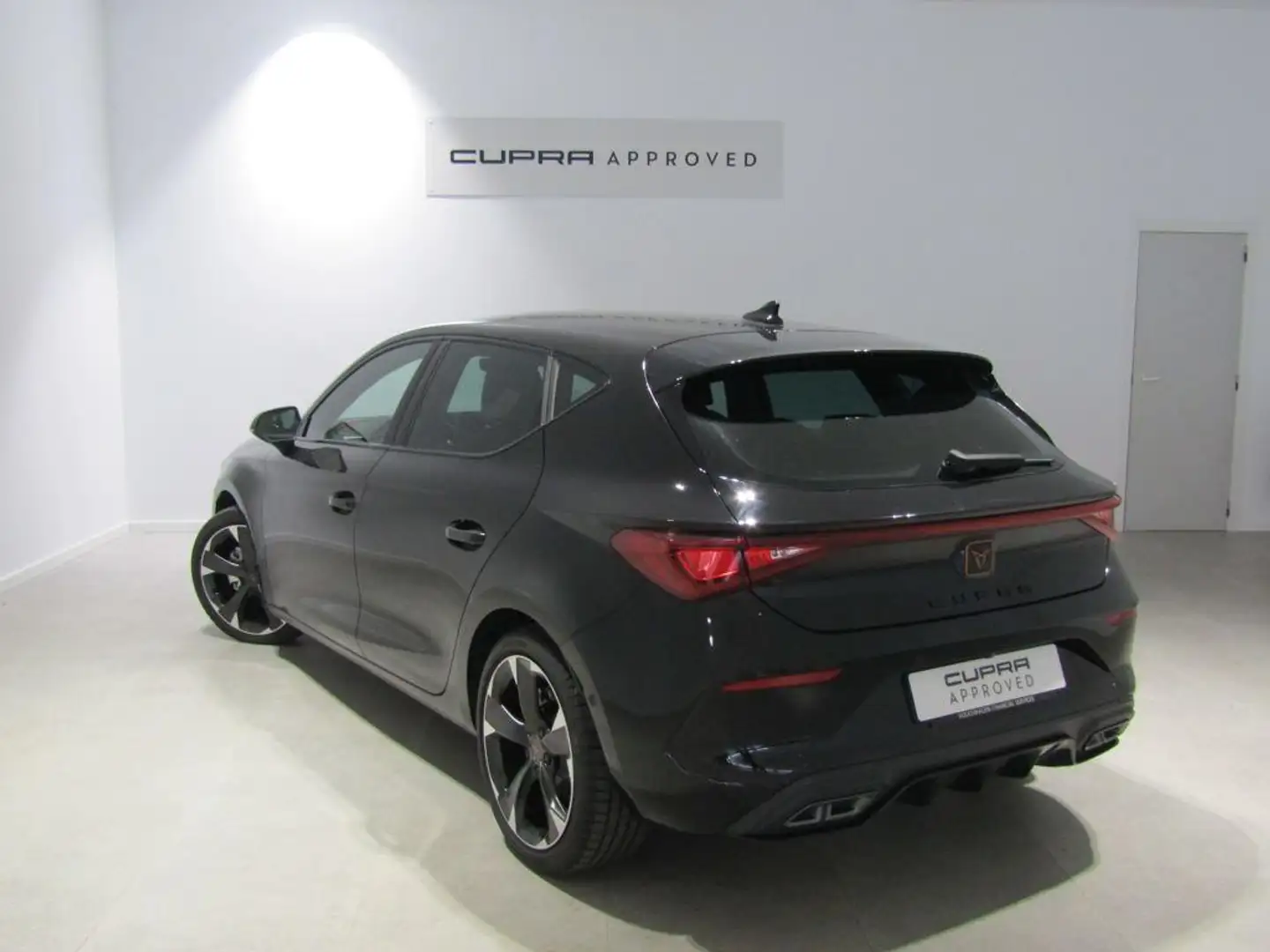 CUPRA Leon 1.5 ETSI DSG 110Kw Zwart - 2