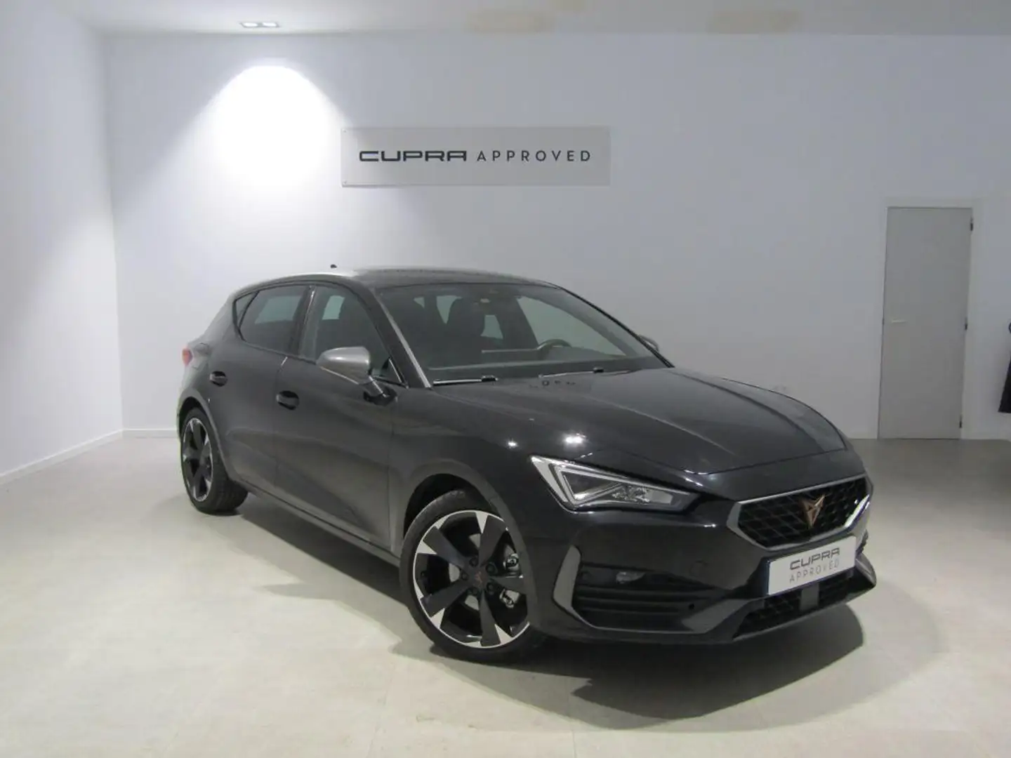CUPRA Leon 1.5 ETSI DSG 110Kw Zwart - 1