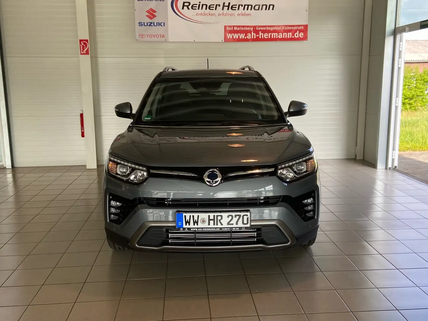 SsangYong Tivoli Grand Onyx AUTOMATIK LEDER NAVI KAMERA Grau - 2