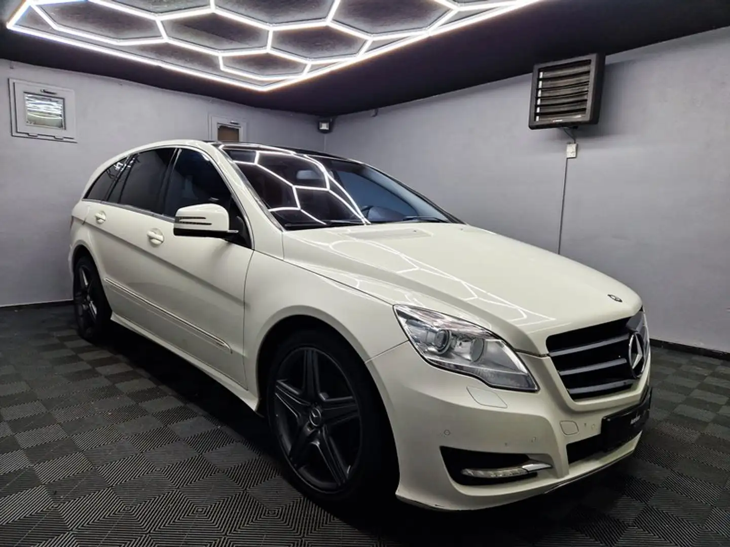 Mercedes-Benz R 350 CDI 4MATIC|7 SITZER|PANO|LEDER|21 ZOLL|XENON Bílá - 2
