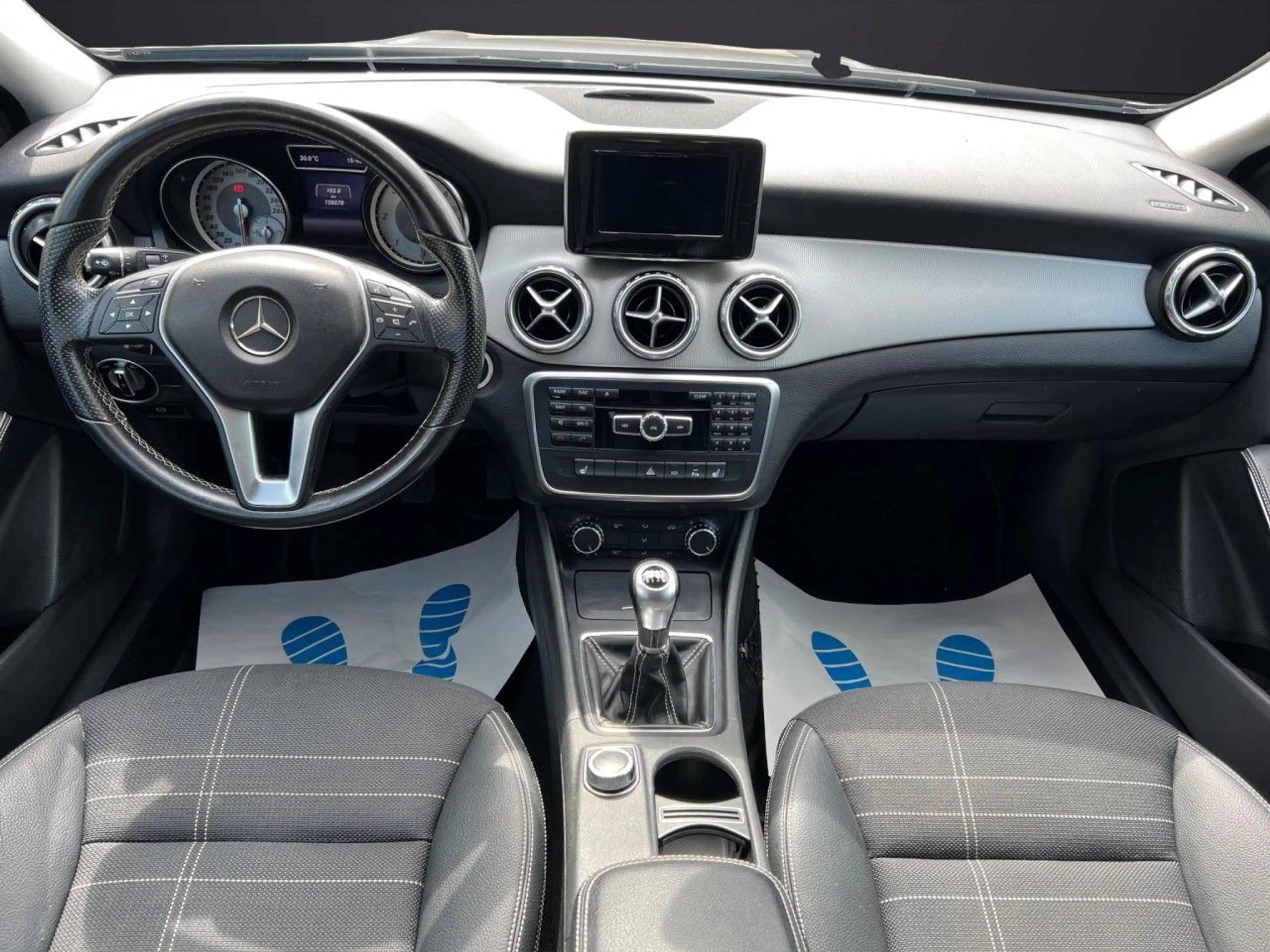 Mercedes-Benz GLA 200 CDI / d XEN KLIMA SHZG NAV KAM AHK — photo 13