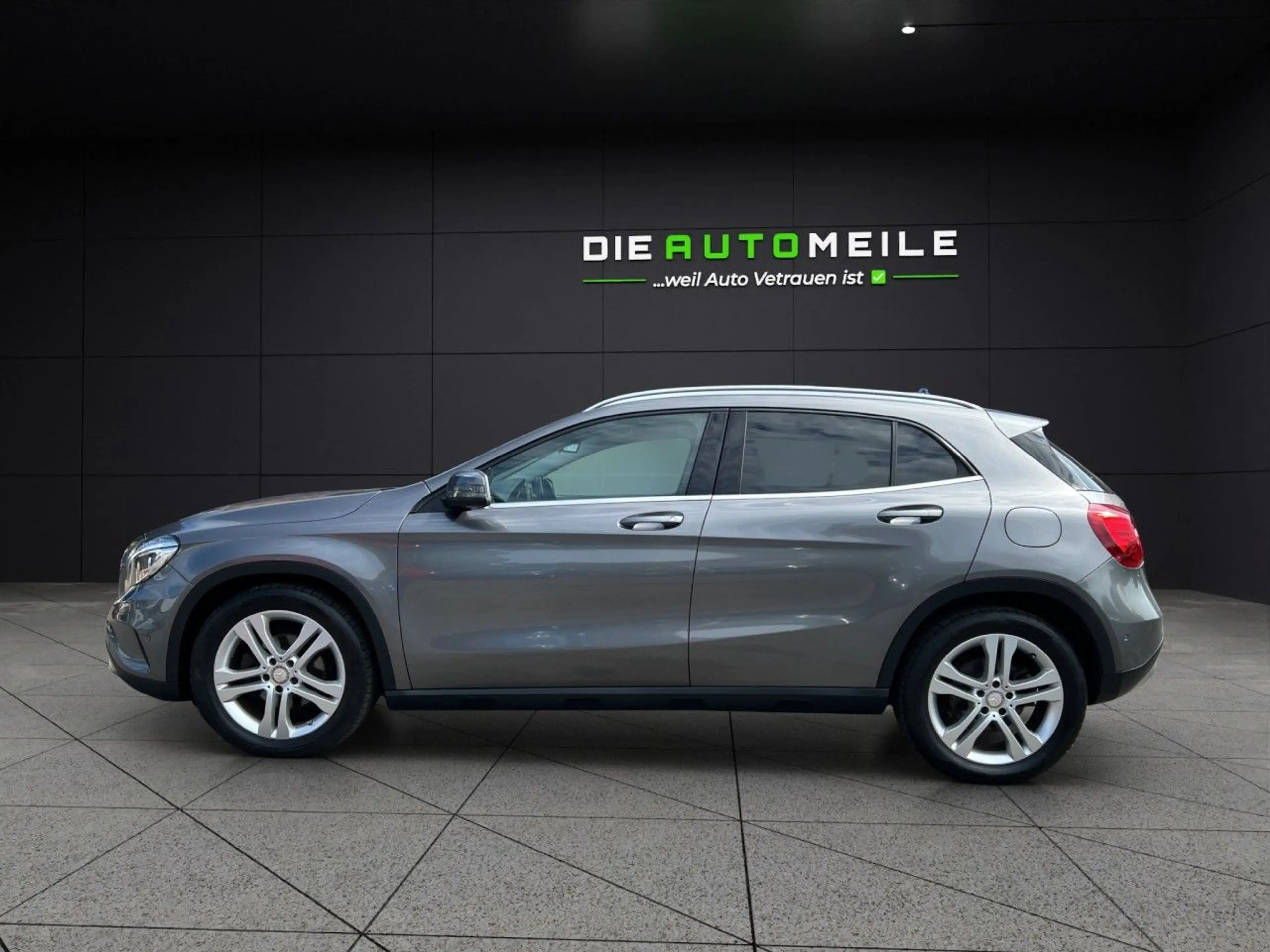 Mercedes-Benz GLA 200 CDI / d XEN KLIMA SHZG NAV KAM AHK — photo 2