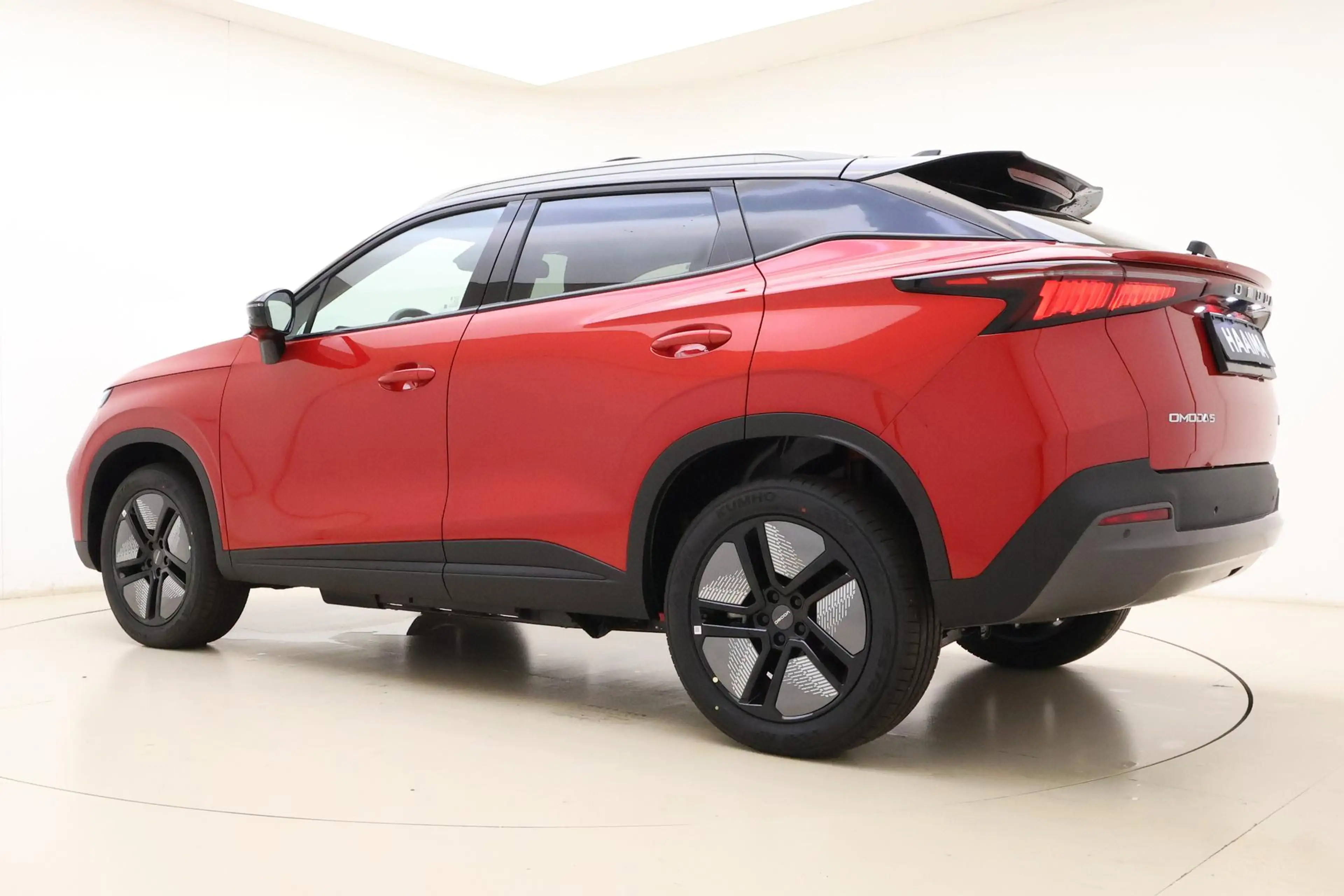 Omoda 5 EV Premium 61 kWh | Camera's rondom | Schuif/kante — photo 12