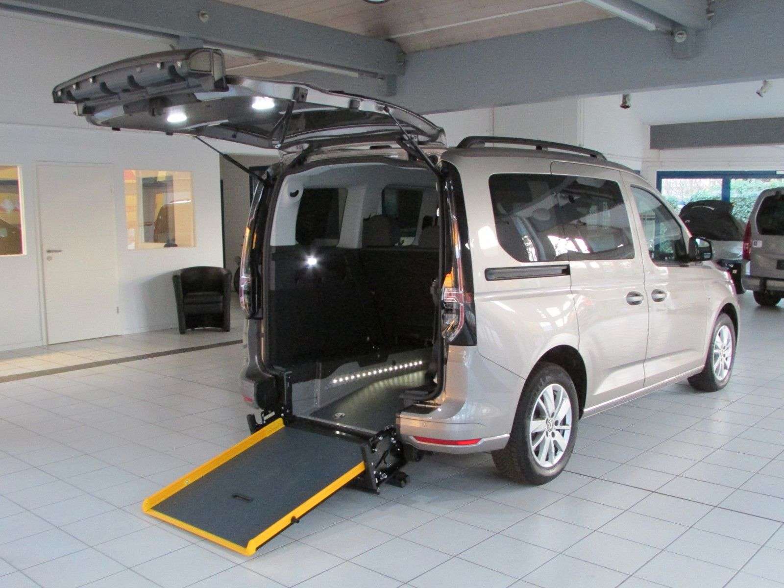 Second hand Volkswagen Caddy 2.0
