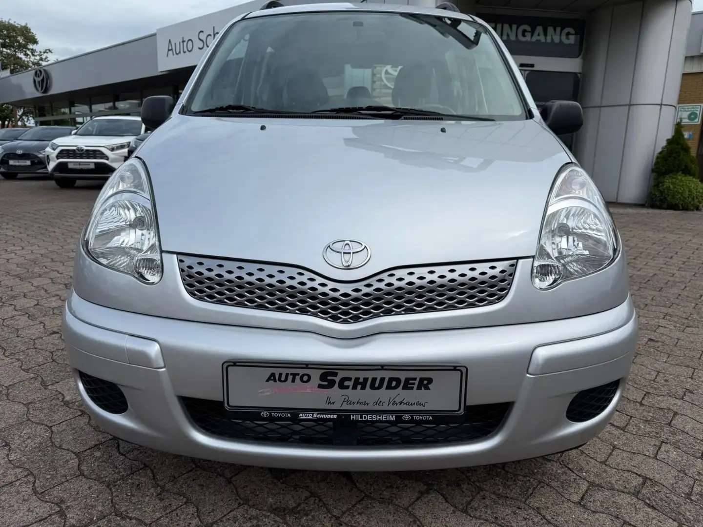 Toyota Yaris Verso 1.3 Sol **WENIG KILOMETER** Argent - 2
