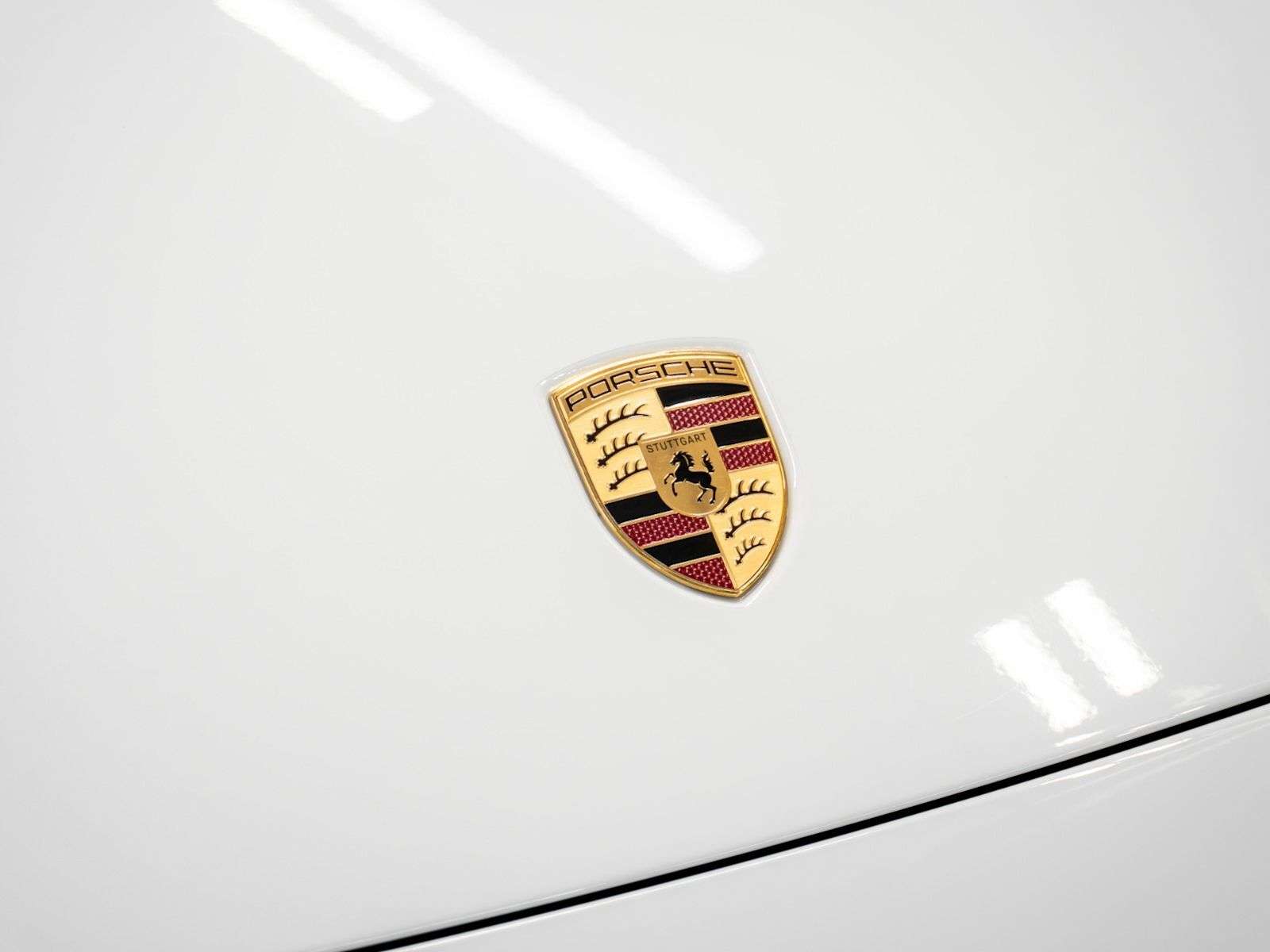 2025 Porsche Macan Electric 4 thumb 11