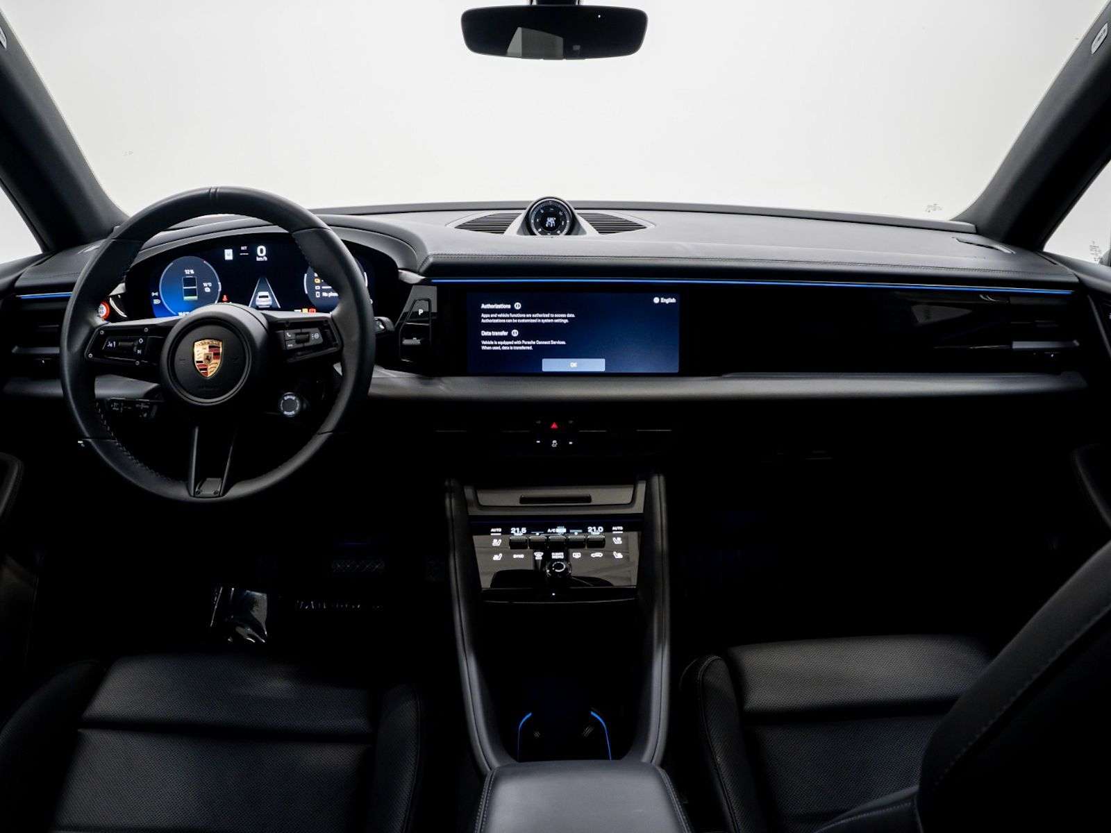 2025 Porsche Macan Electric 4 thumb 30