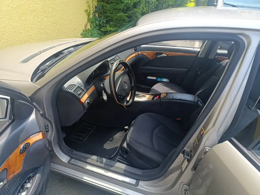 Mercedes-Benz E 320 2005 из Европы — купить под ключ