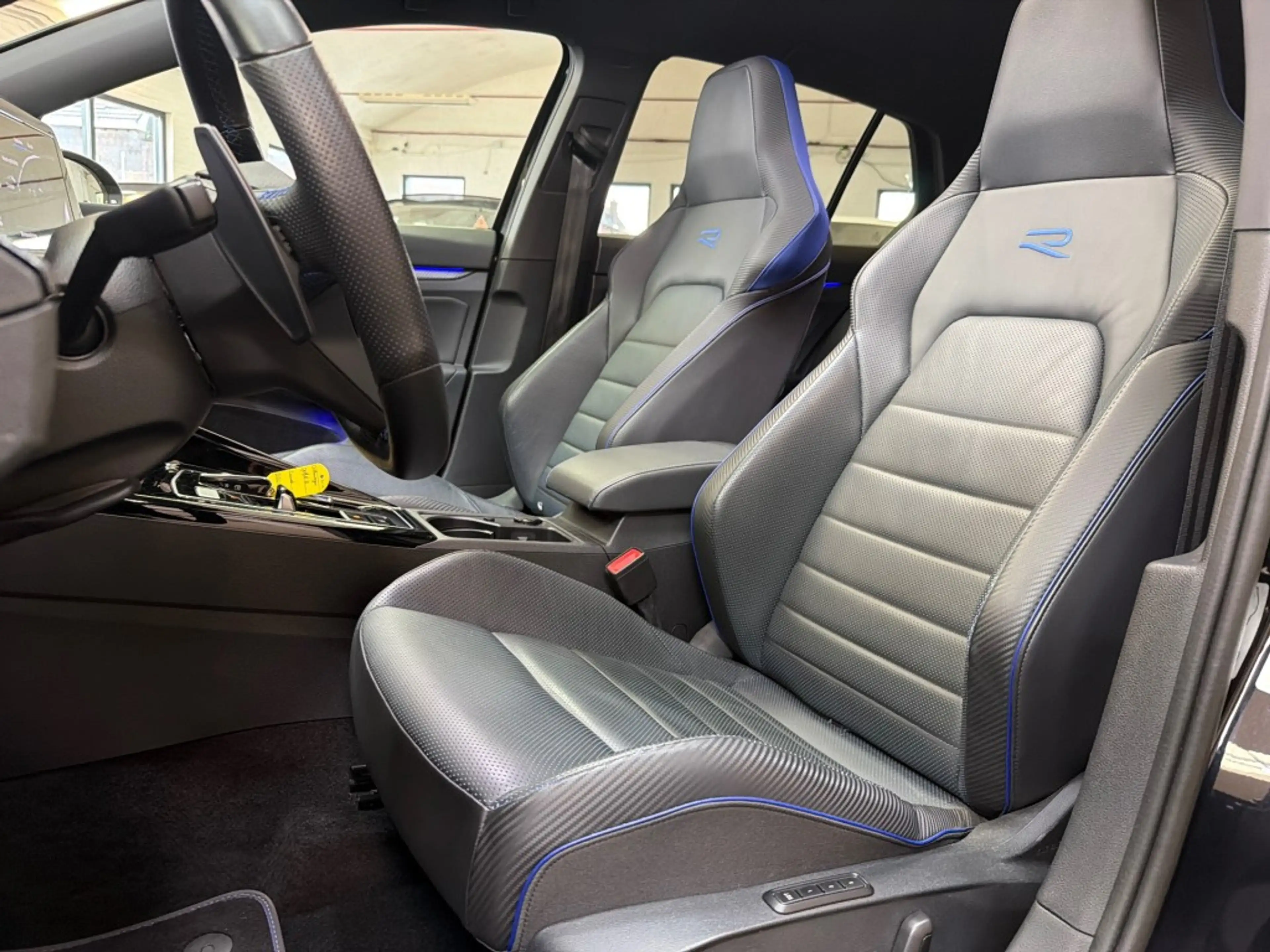 Volkswagen Golf R 2.0 TSI R 4Motion 333pk Panodak Memory Akrapovic H — photo 13