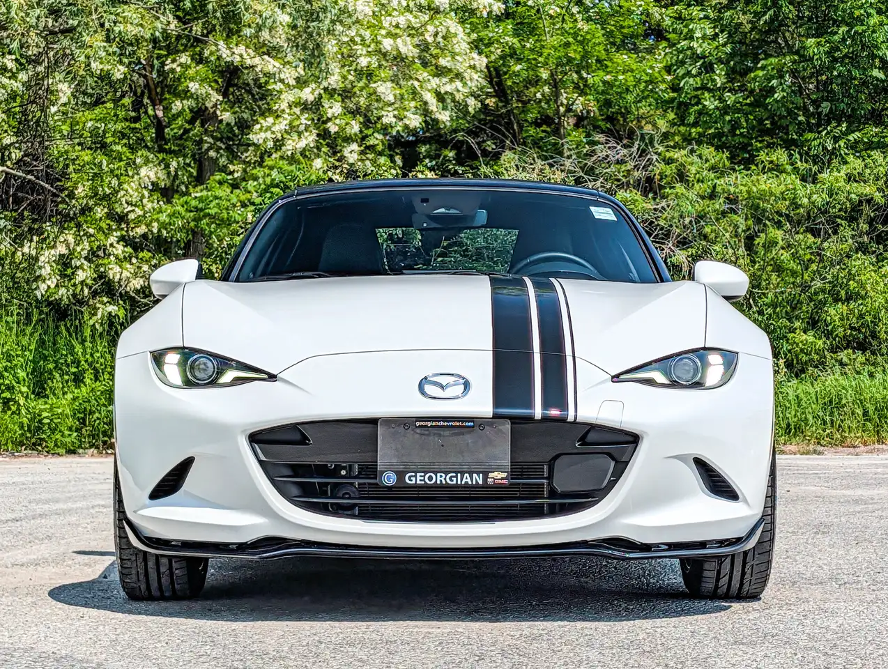 Mazda MX-5 Miata снимка Mazda MX-5 Miata