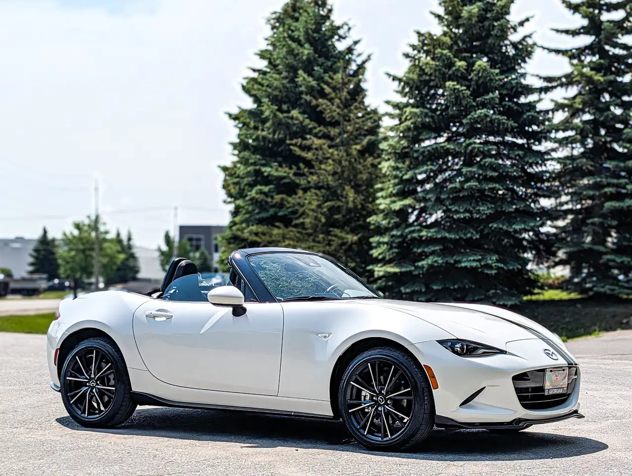 Mazda MX-5 Miata снимка Mazda MX-5 Miata