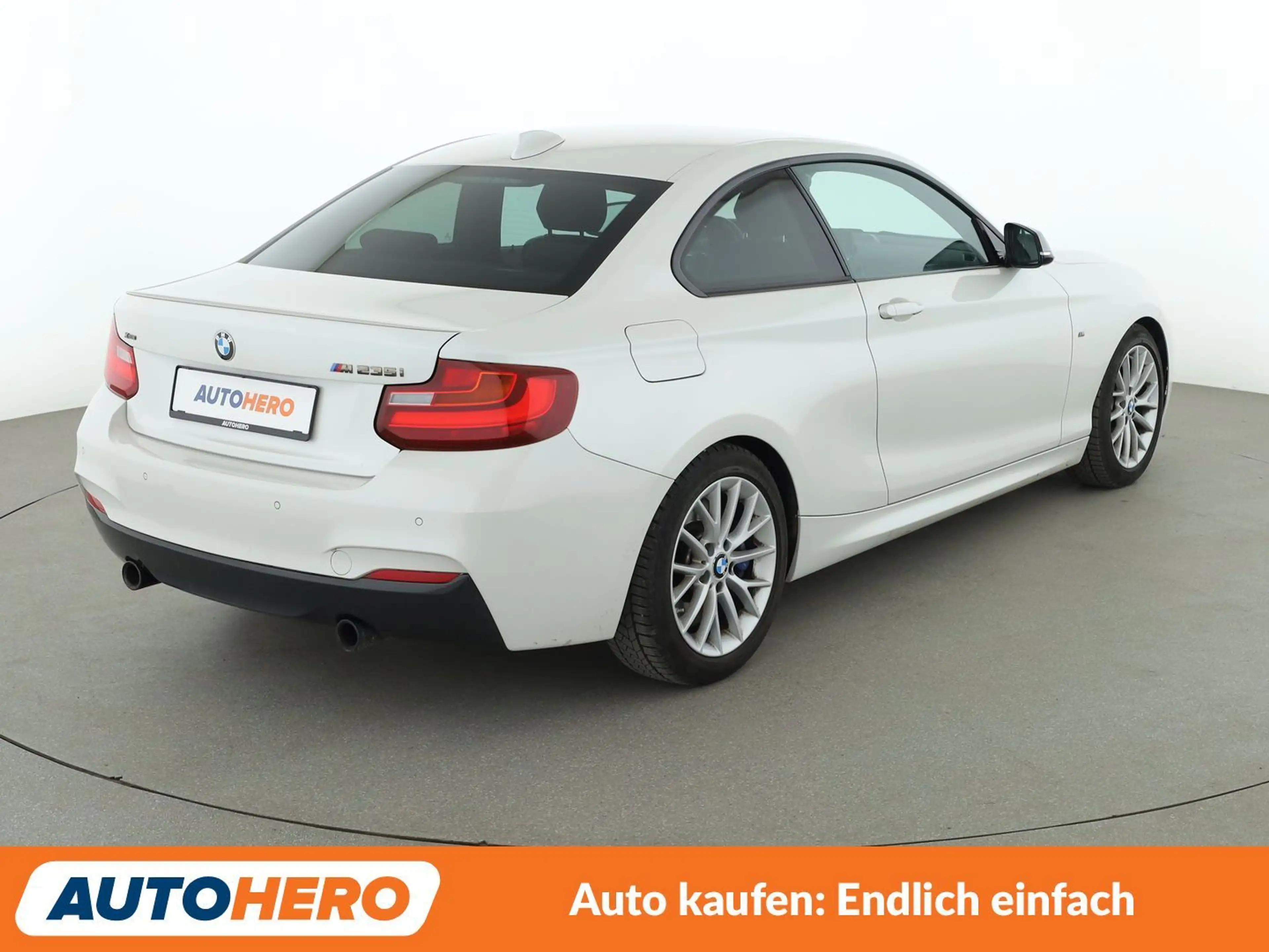 BMW M2 M235i xDrive Aut.*BiXENON*TEMPO*PDC*SHZ*ALU* — photo 6