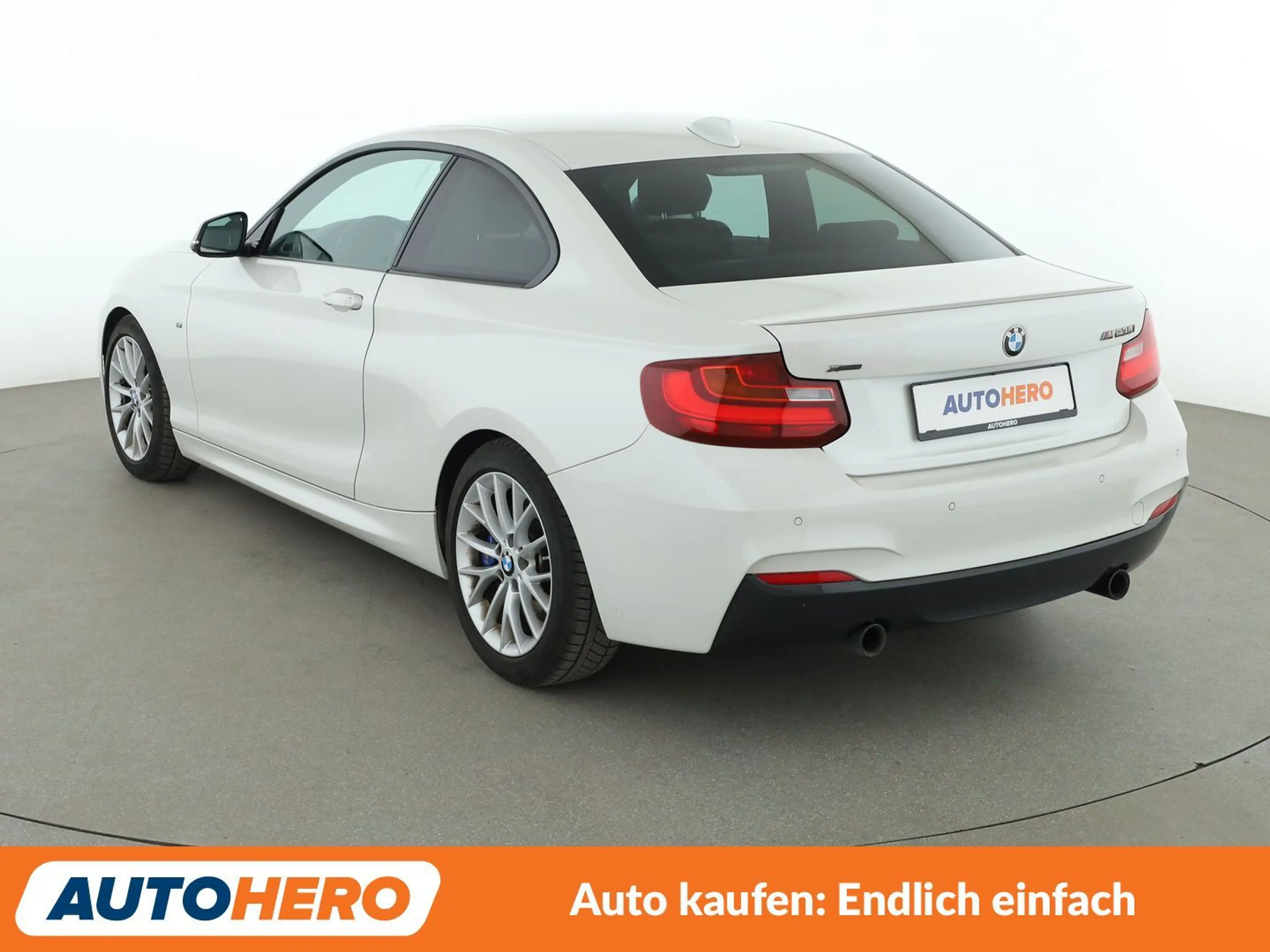 BMW M2 M235i xDrive Aut.*BiXENON*TEMPO*PDC*SHZ*ALU* — photo 4