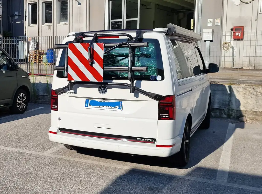 Volkswagen T6.1 California 2023 из Европы — купить под ключ