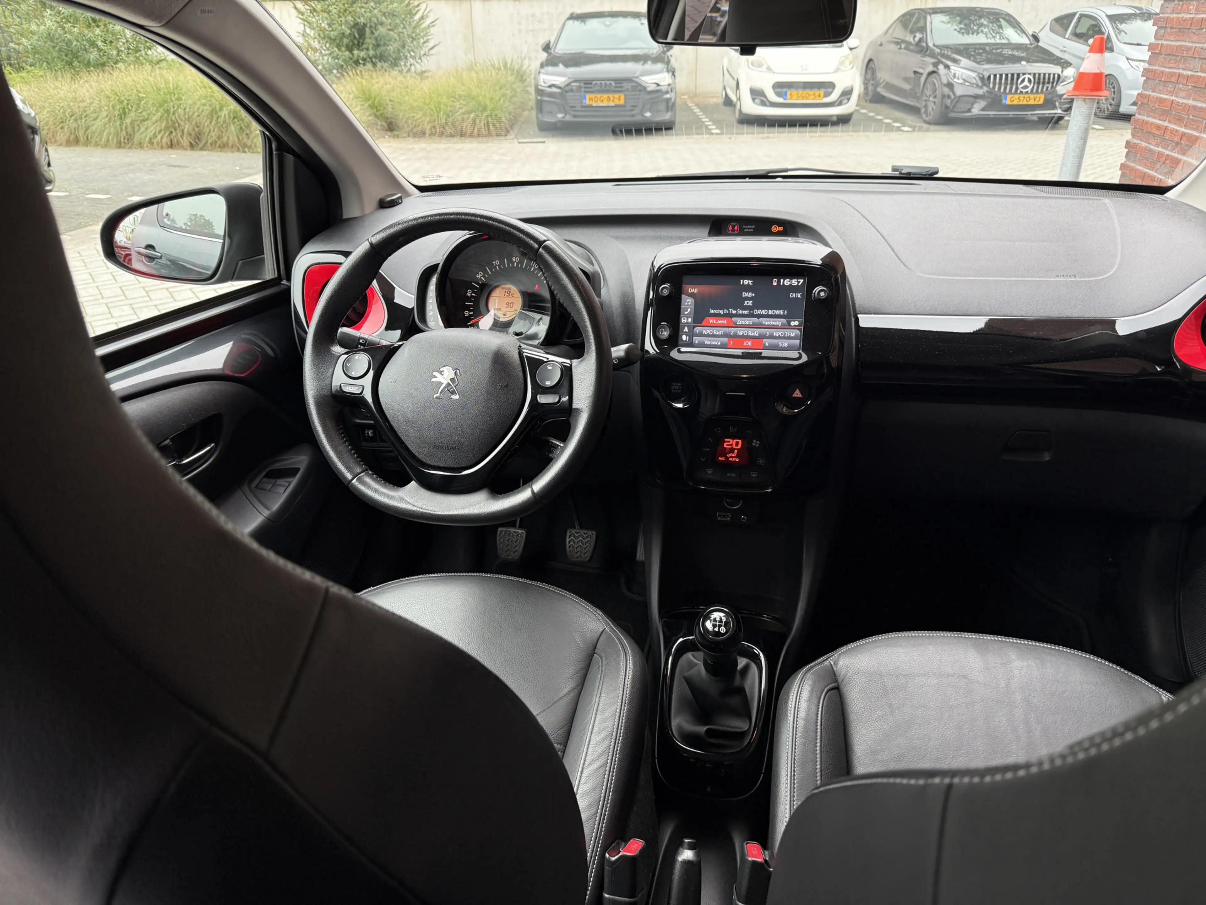 Peugeot 108 1.0 e-VTi GT-Line Lederen bekleding Uniek! — photo 6