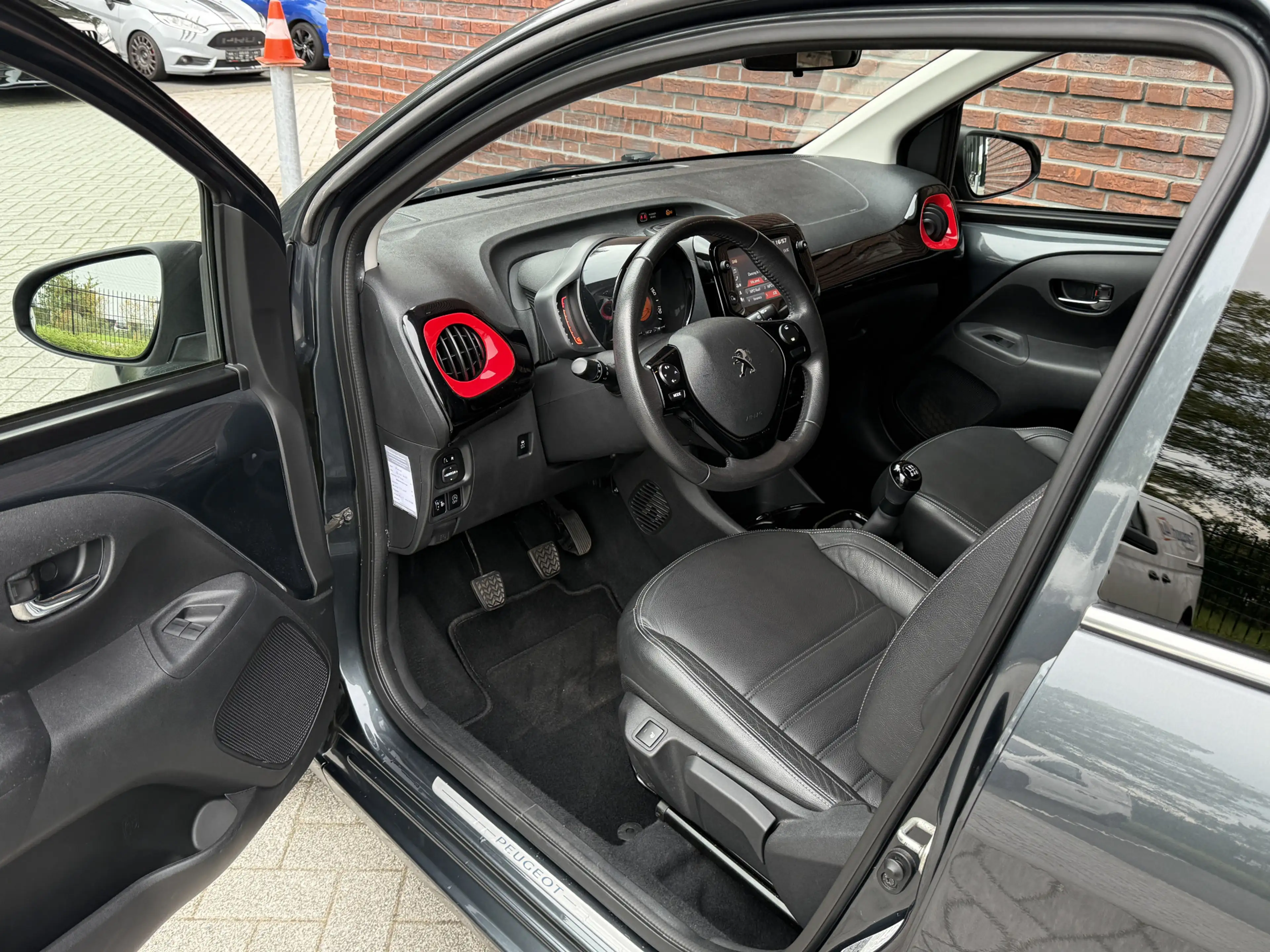 Peugeot 108 1.0 e-VTi GT-Line Lederen bekleding Uniek! — photo 3