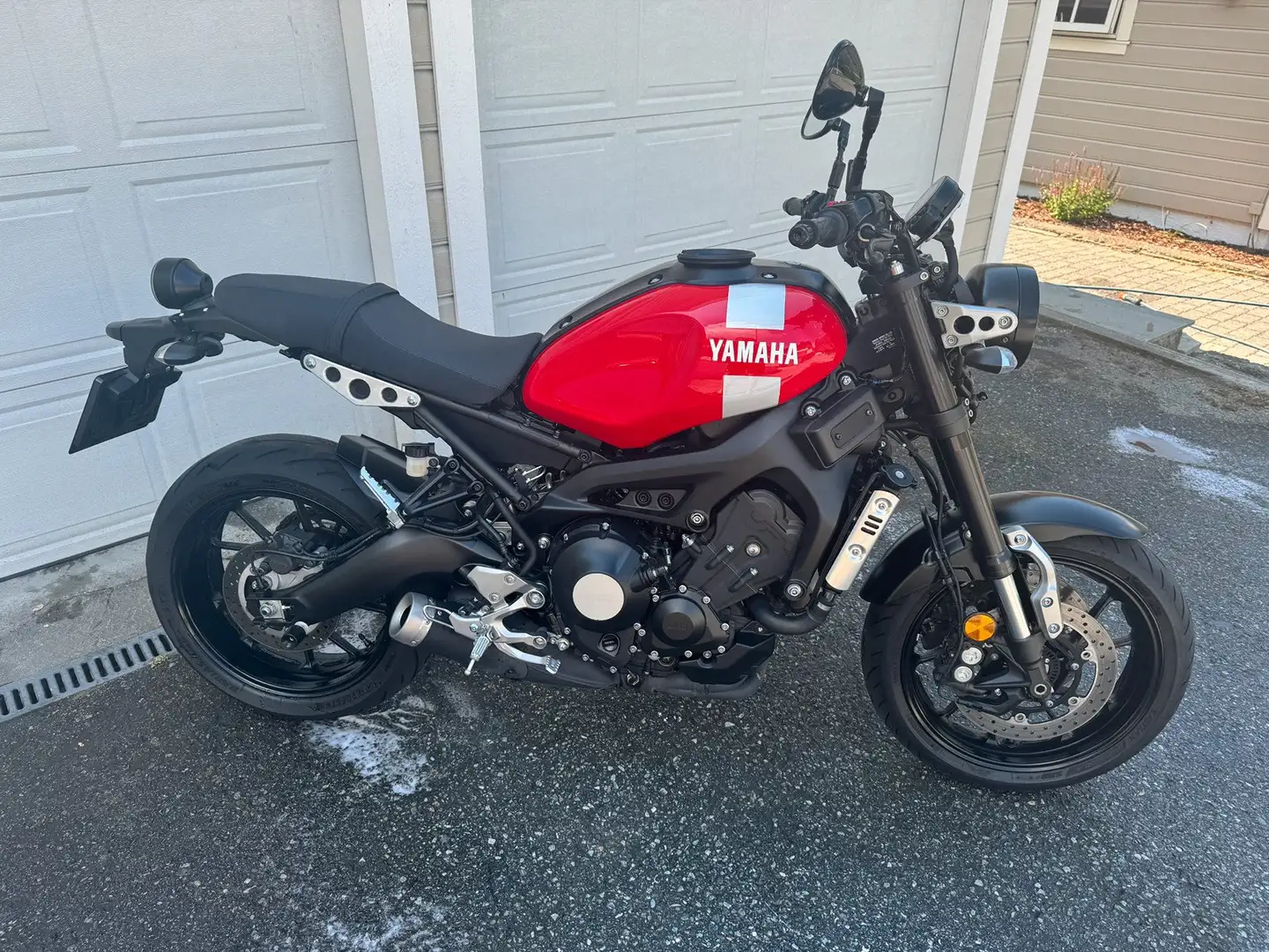 Yamaha XSR 900 Rood - 1