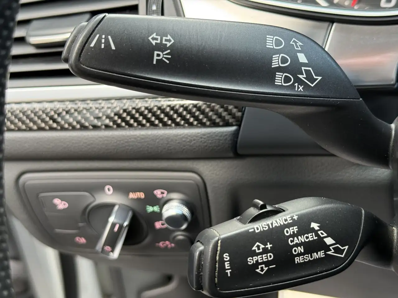 AUDI RS6 4.0 TFSI V8 QUATTRO 560ch - PACK DYNAMIC PLUS - CARBONE - HUD - CAMÉRA 360° - SIÈGES RS CUIR