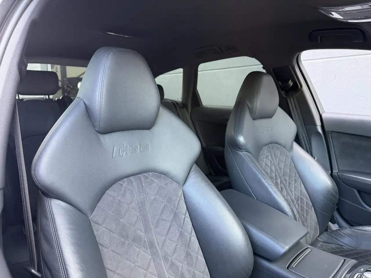 AUDI RS6 4.0 TFSI V8 QUATTRO 560ch - PACK DYNAMIC PLUS - CARBONE - HUD - CAMÉRA 360° - SIÈGES RS CUIR
