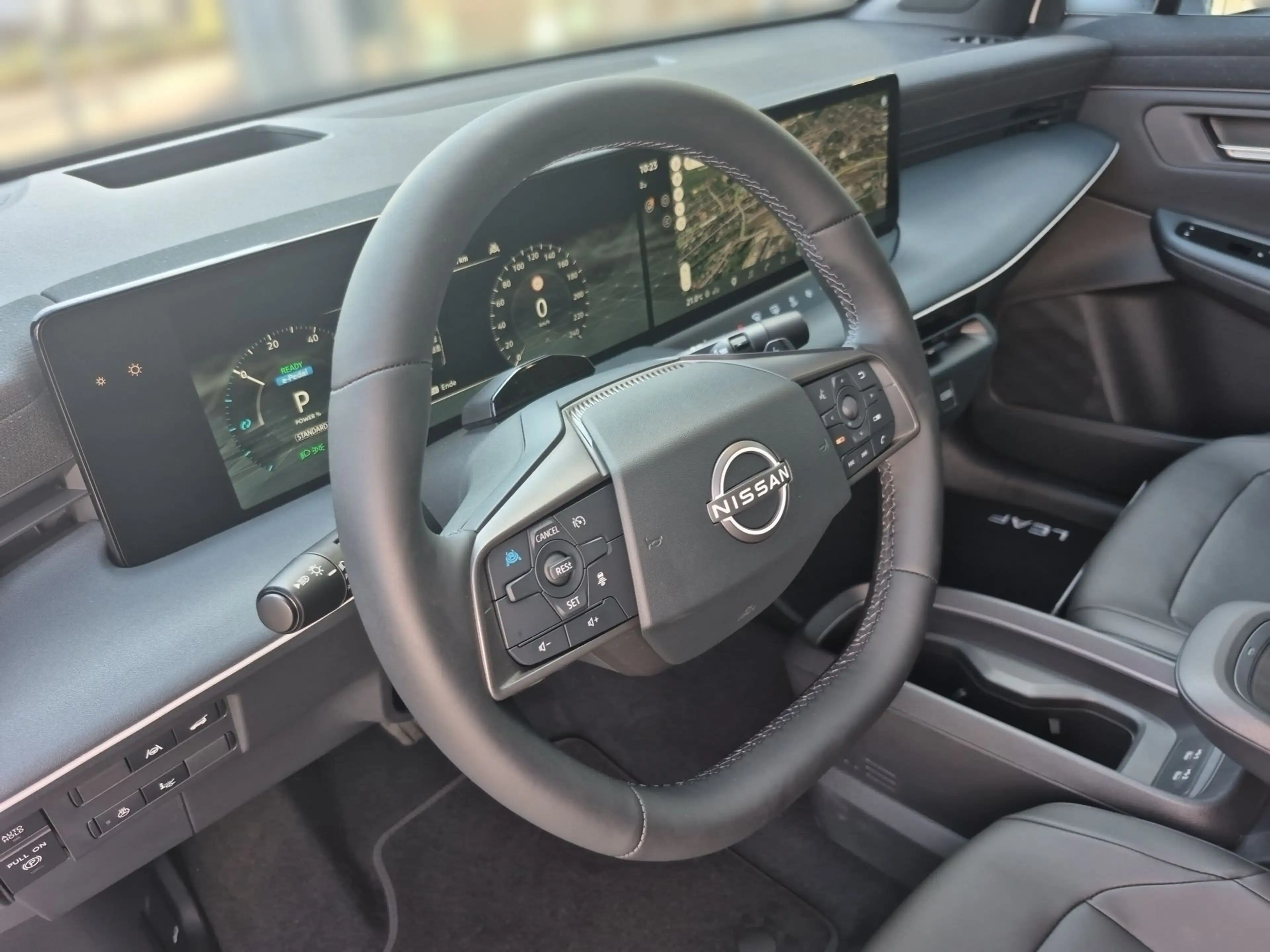 Nissan Leaf BEV W Advance ACC+AUT+Navi+Pano+SD+Winterp. — photo 9