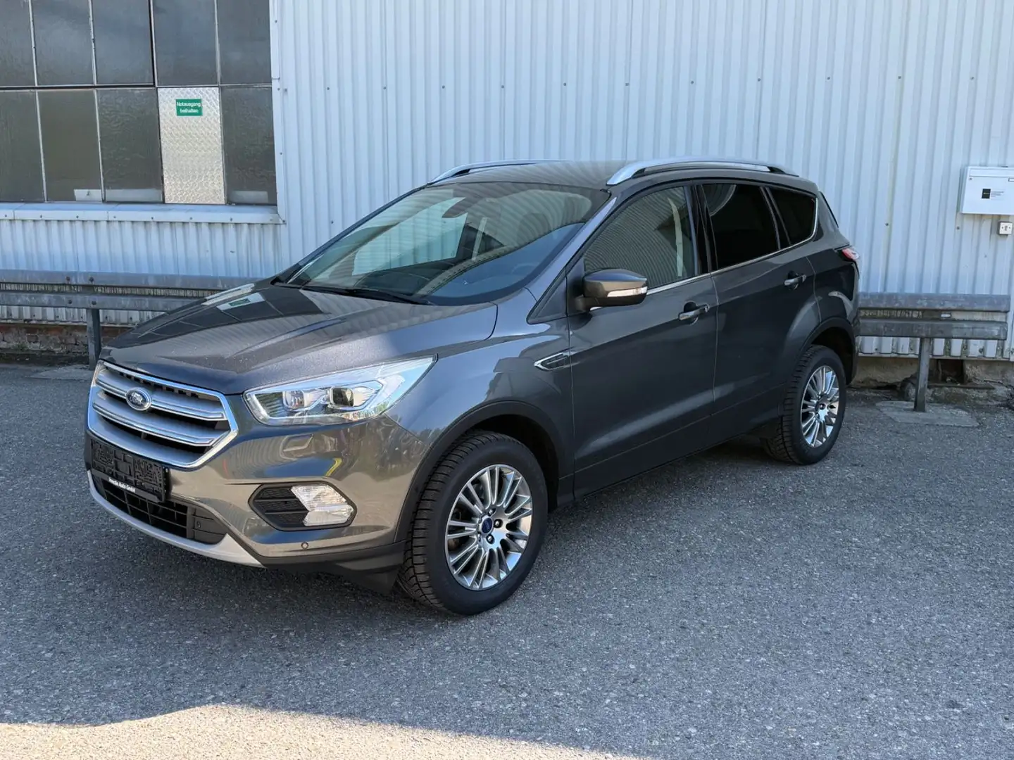 Ford Kuga Titanium*Navi*Kamera*Sony*1. Hand* Grau - 1