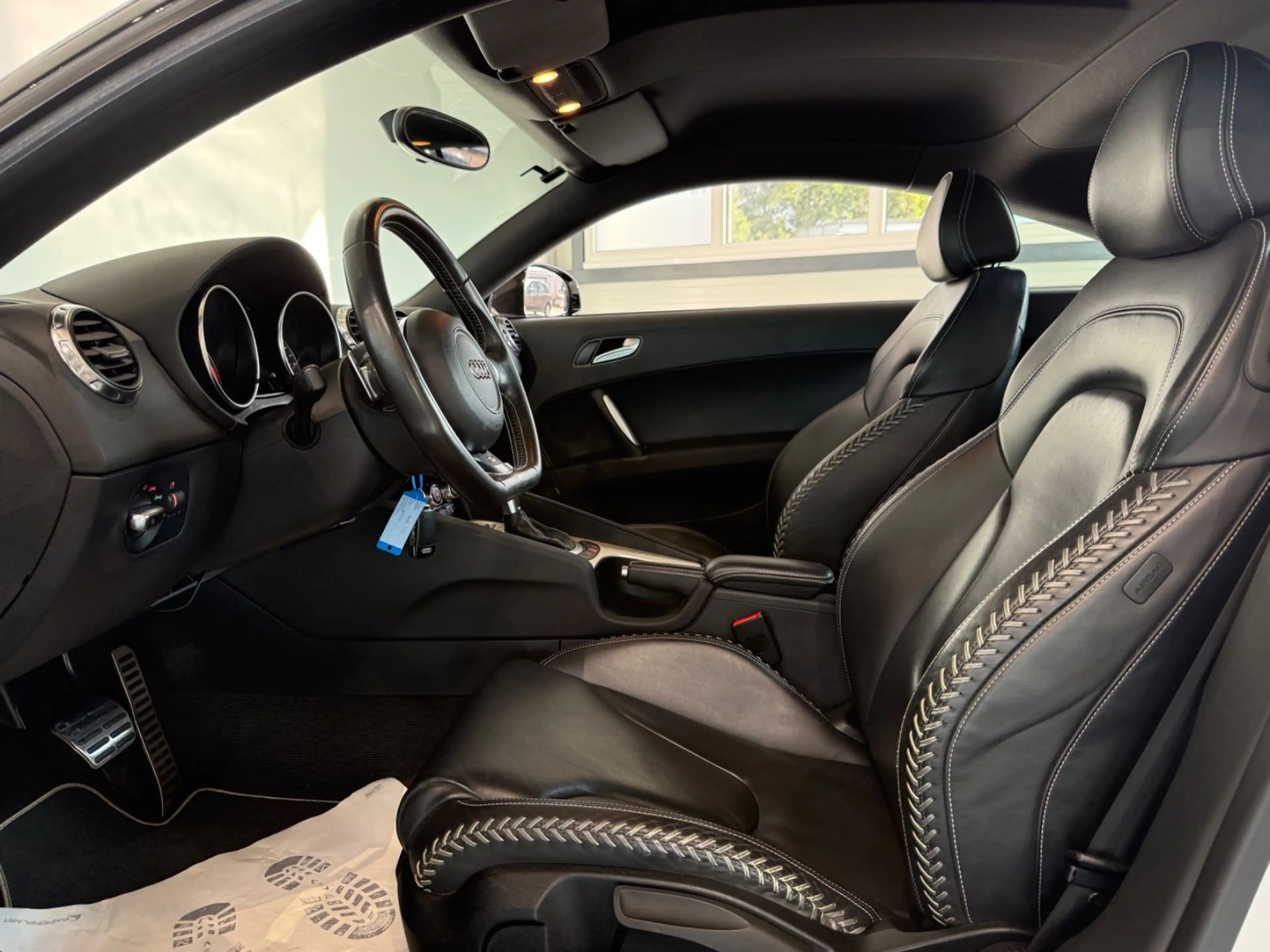Audi TTS 2.0 TFSI COUPE QUATTRO*SHZ*PDC*XENON*BC* — photo 10