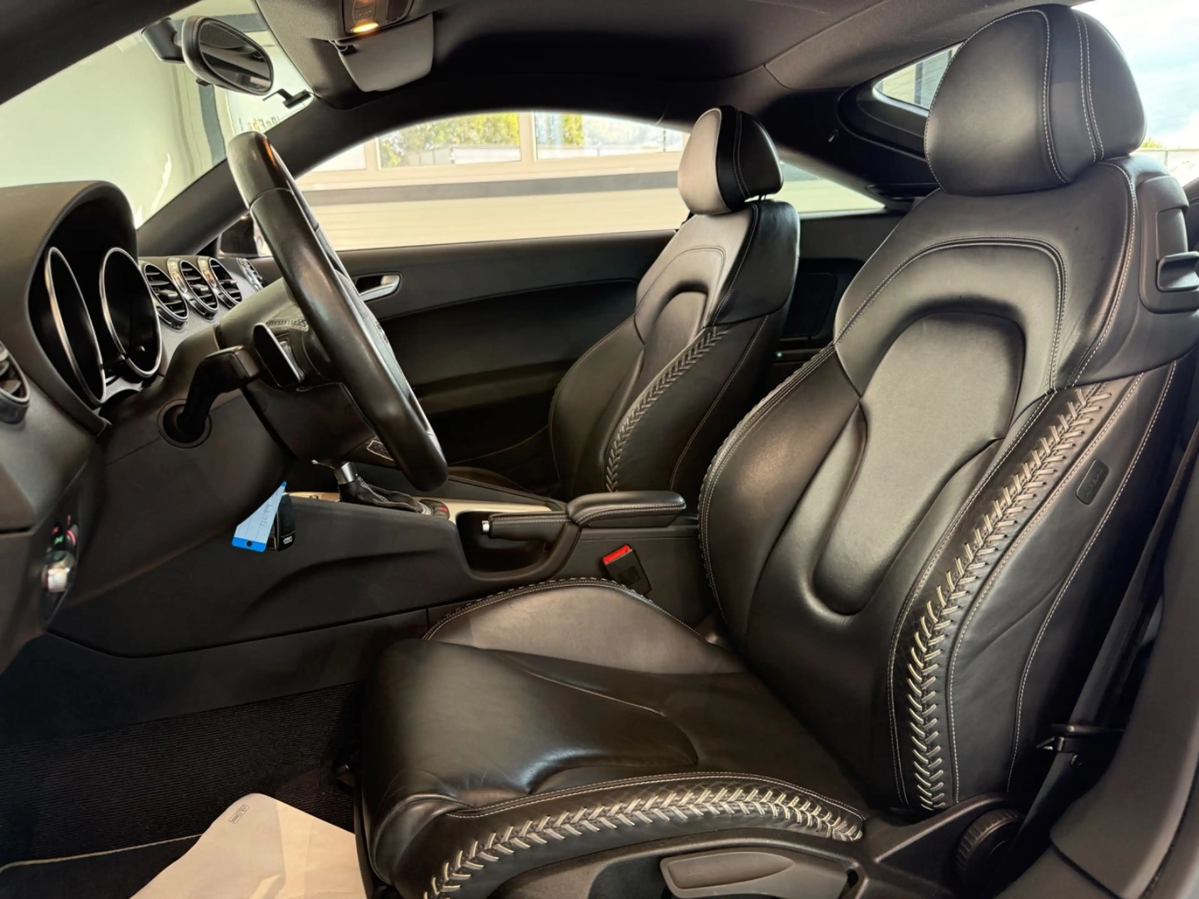 Audi TTS 2.0 TFSI COUPE QUATTRO*SHZ*PDC*XENON*BC* — photo 9
