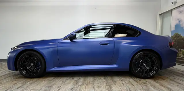 BMW M2 view 3