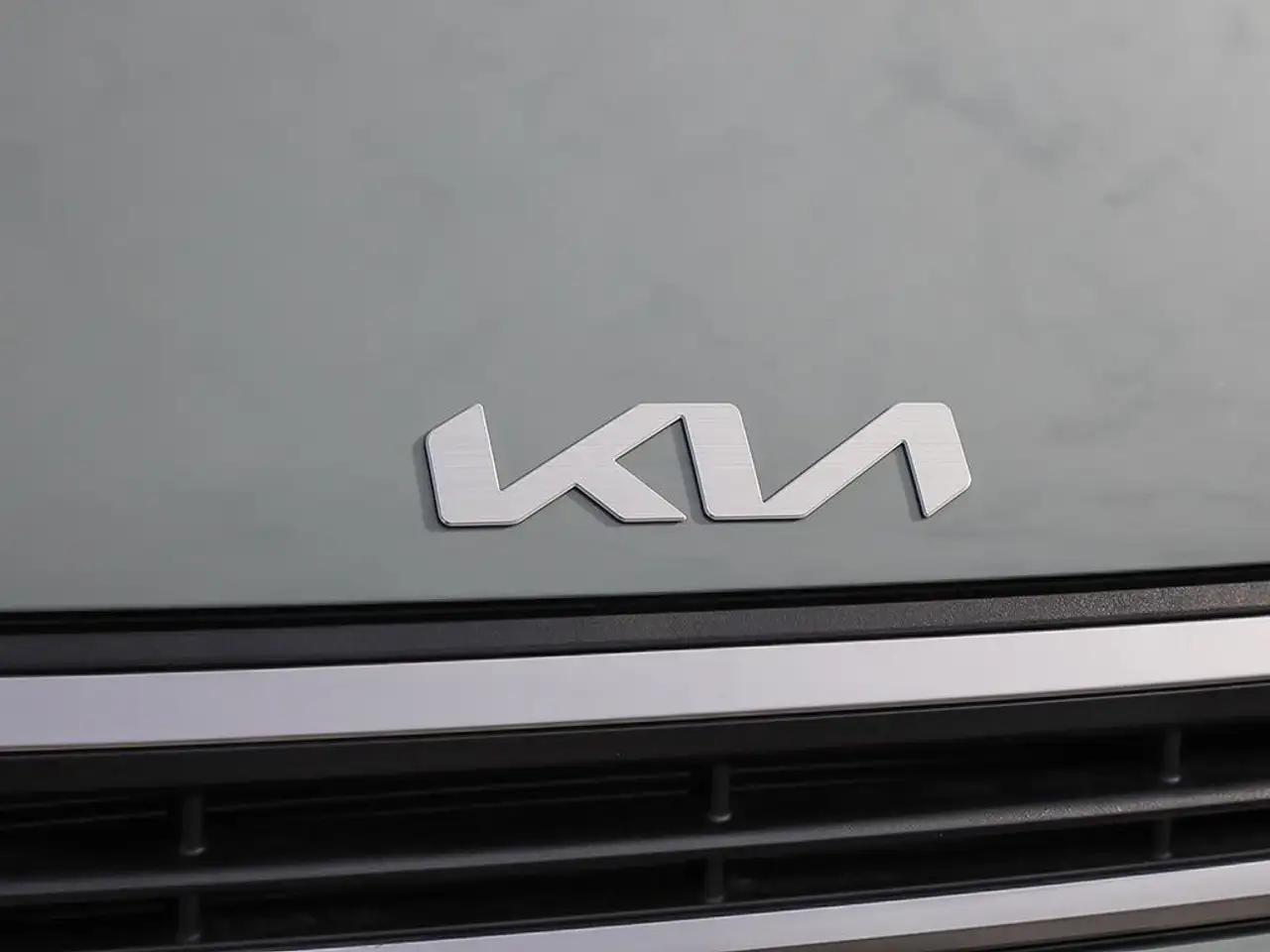 Kia K4 снимка Kia K4
