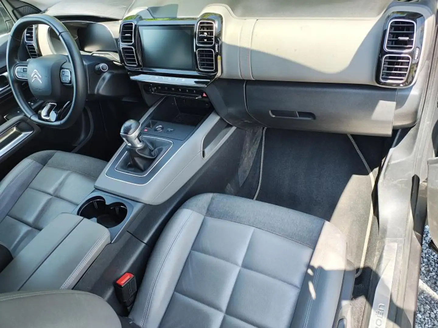 Citroen C5 Aircross Feel / 1.5 BlueHDI / GPS Gris - 2