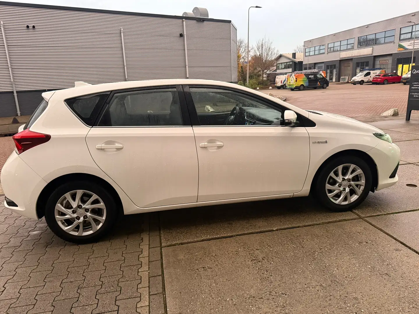 Toyota Auris 1.8 Hybrid Aspiration 1e eigenaar Volledig onderho Wit - 2