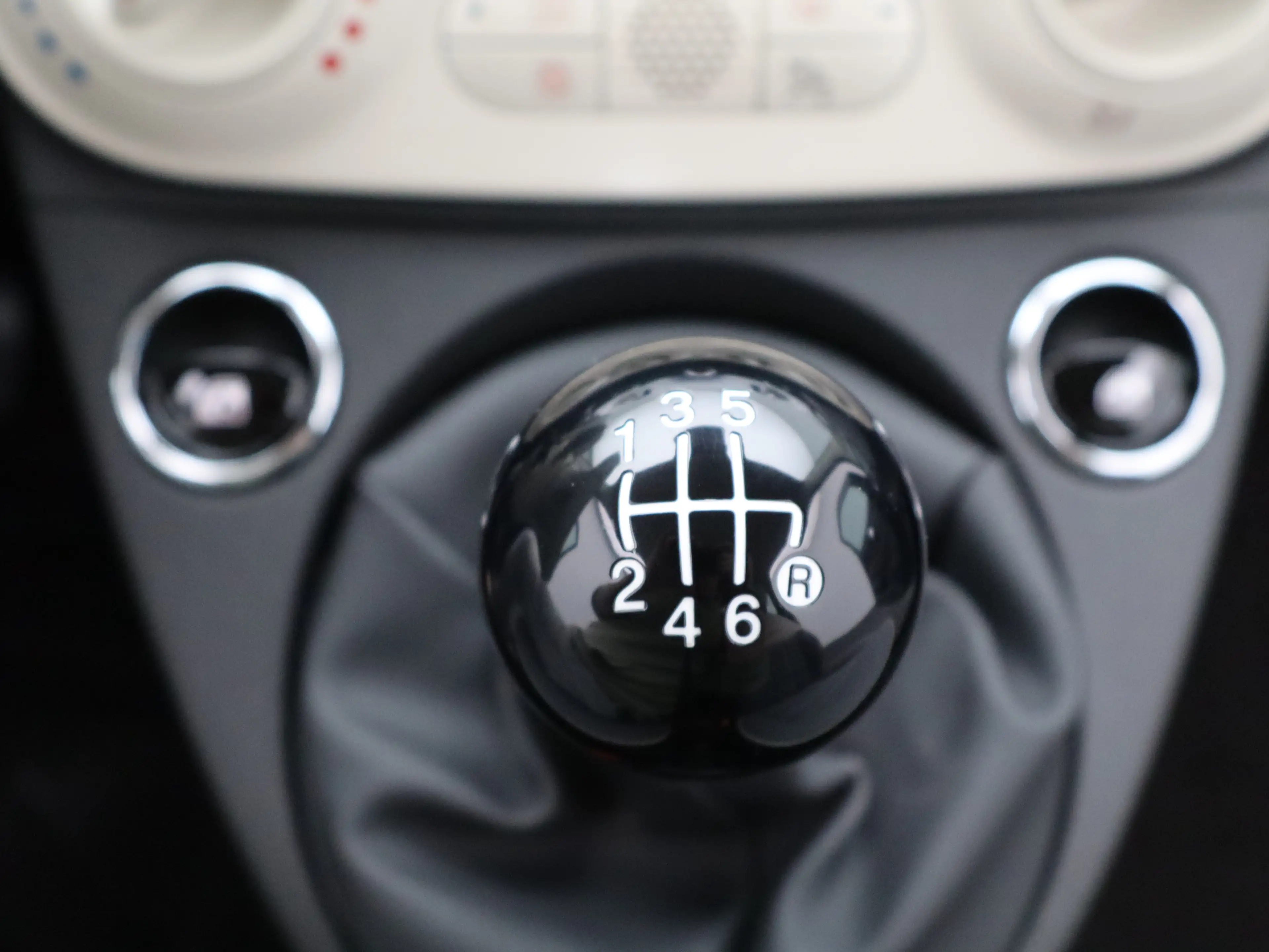 Fiat 500 1.0 Hybrid Lounge Navi | lichtmetalen velgen 15'' — photo 18