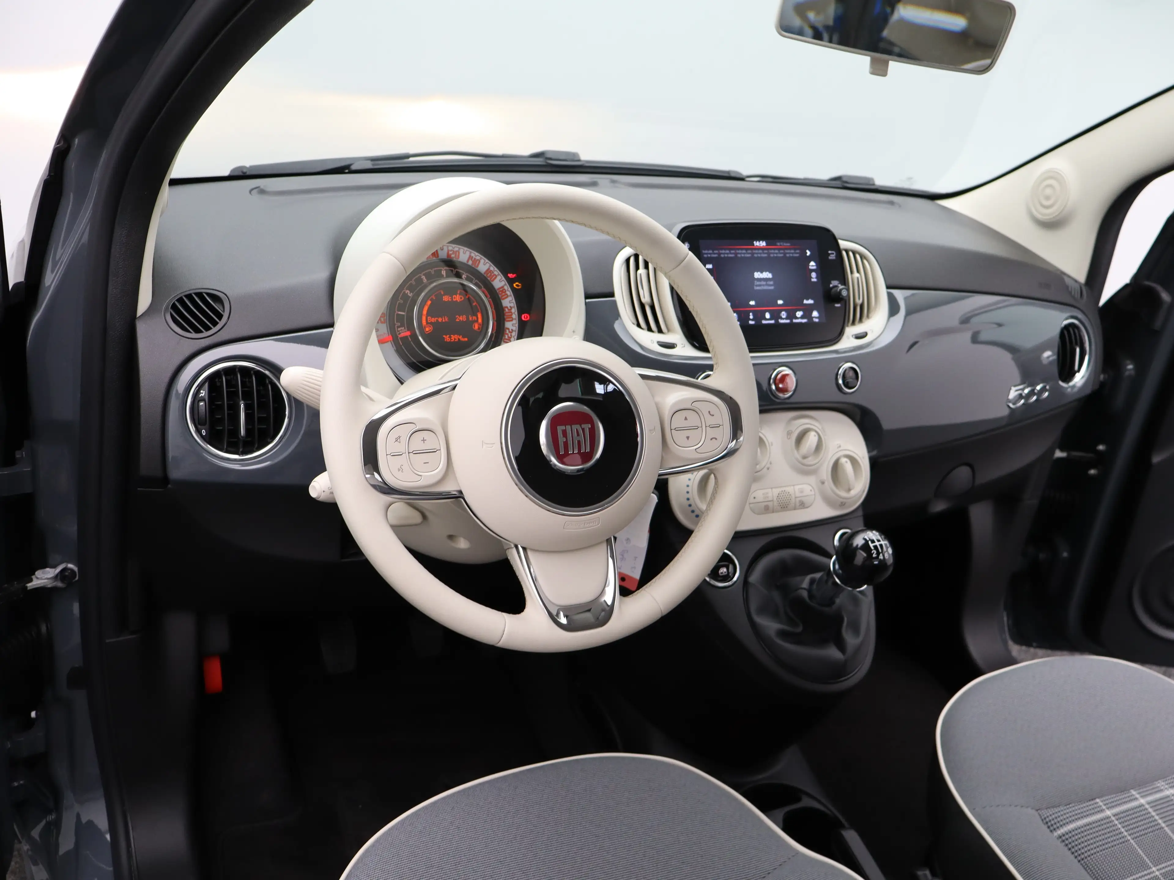 Fiat 500 1.0 Hybrid Lounge Navi | lichtmetalen velgen 15'' — photo 24