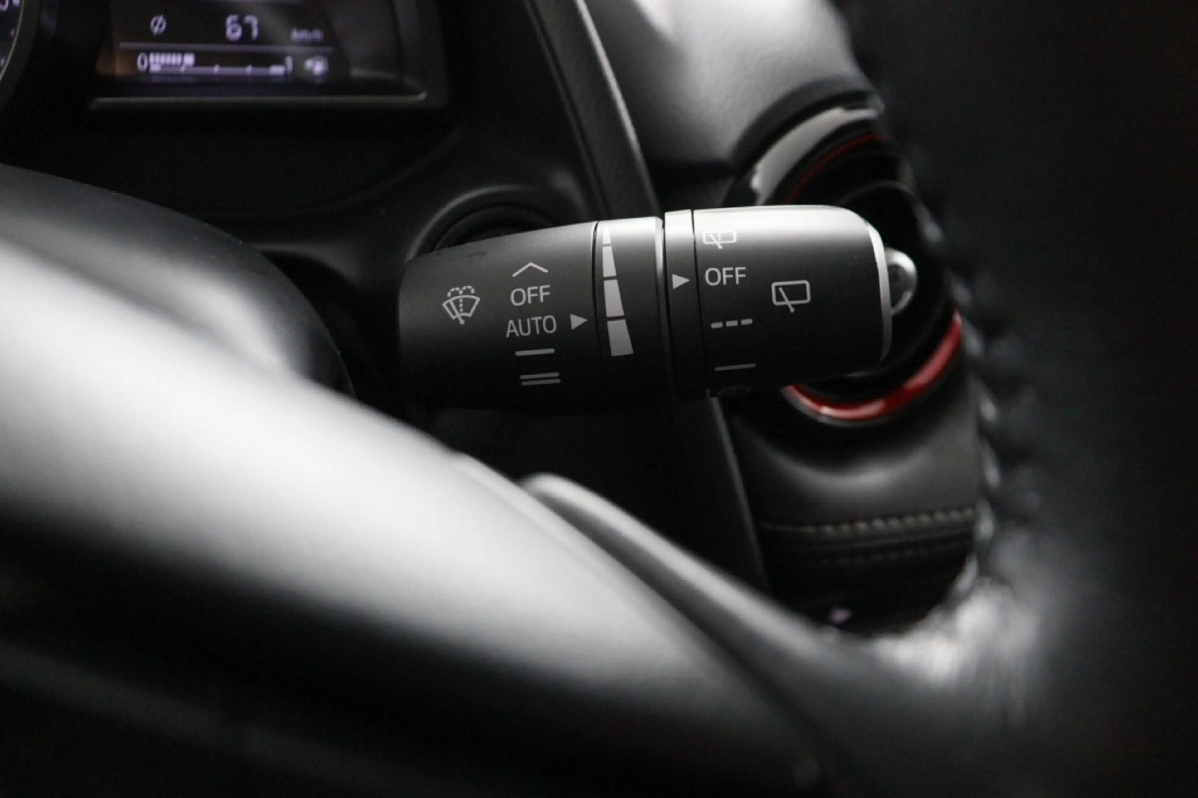 Mazda CX-3 2.0 SKYACTIV-G 120 DYNAMIC — photo 32