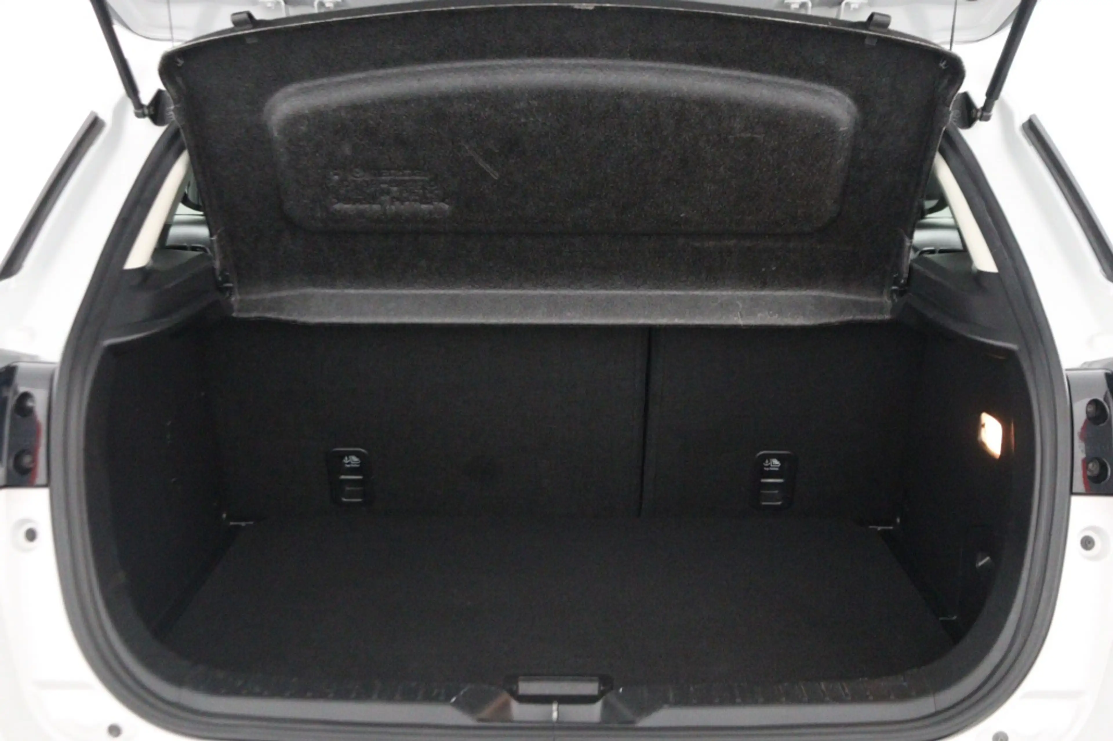 Mazda CX-3 2.0 SKYACTIV-G 120 DYNAMIC — photo 25