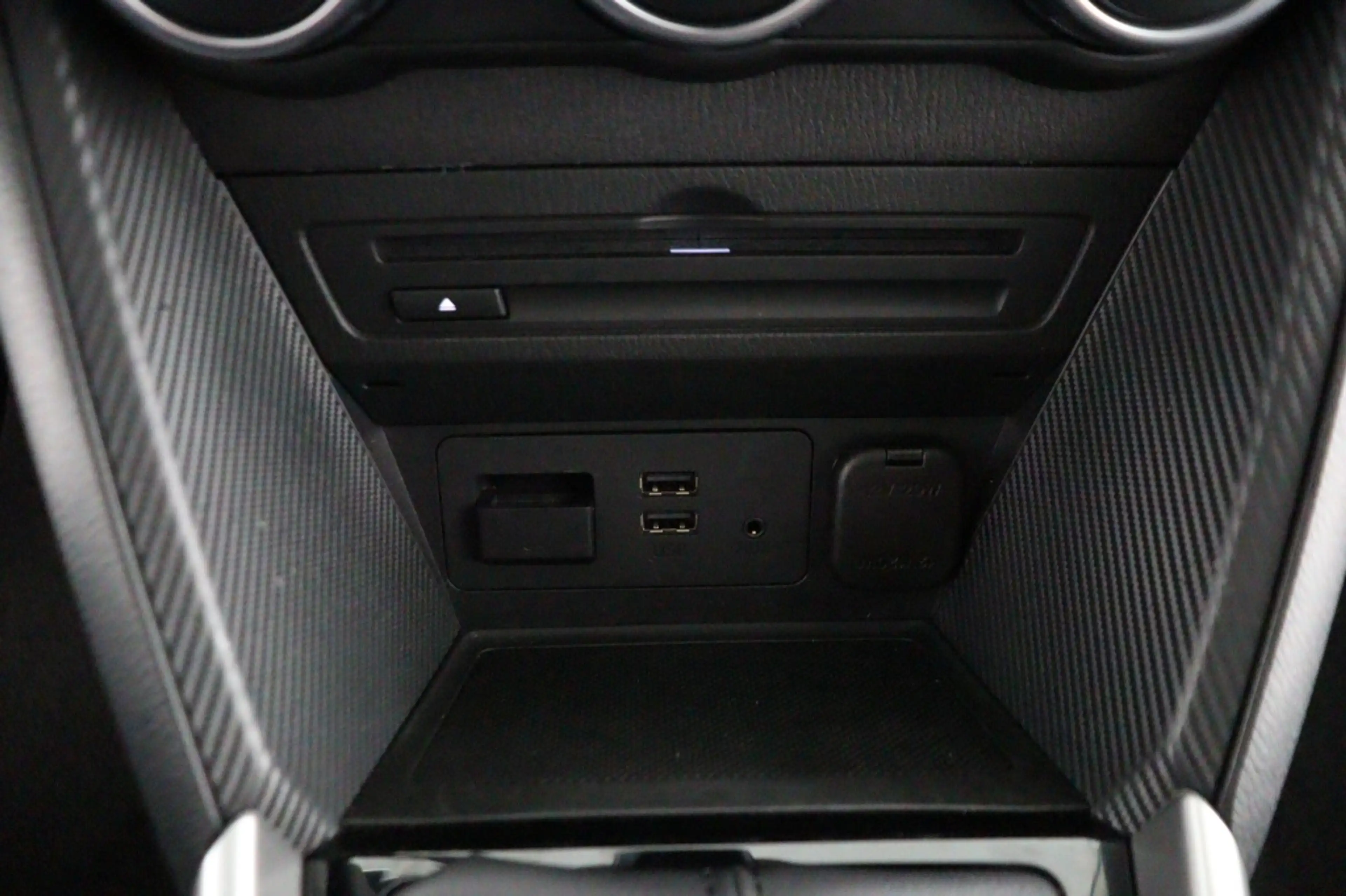 Mazda CX-3 2.0 SKYACTIV-G 120 DYNAMIC — photo 44