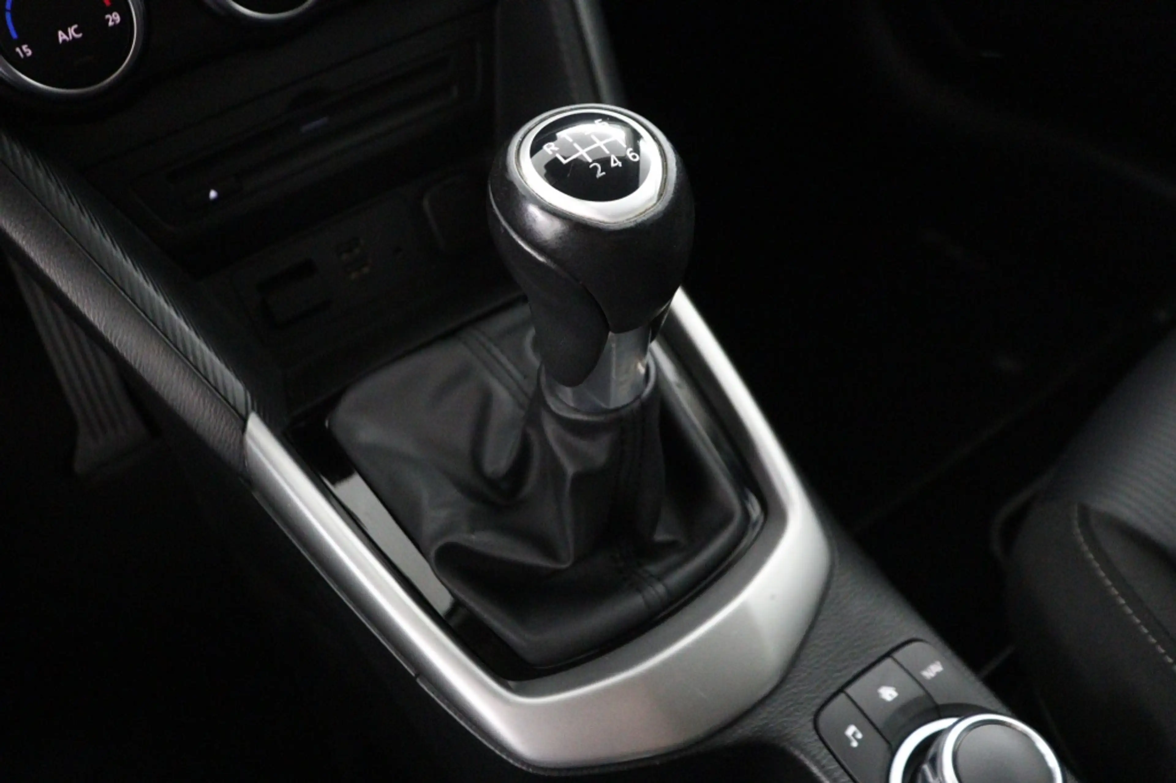 Mazda CX-3 2.0 SKYACTIV-G 120 DYNAMIC — photo 26