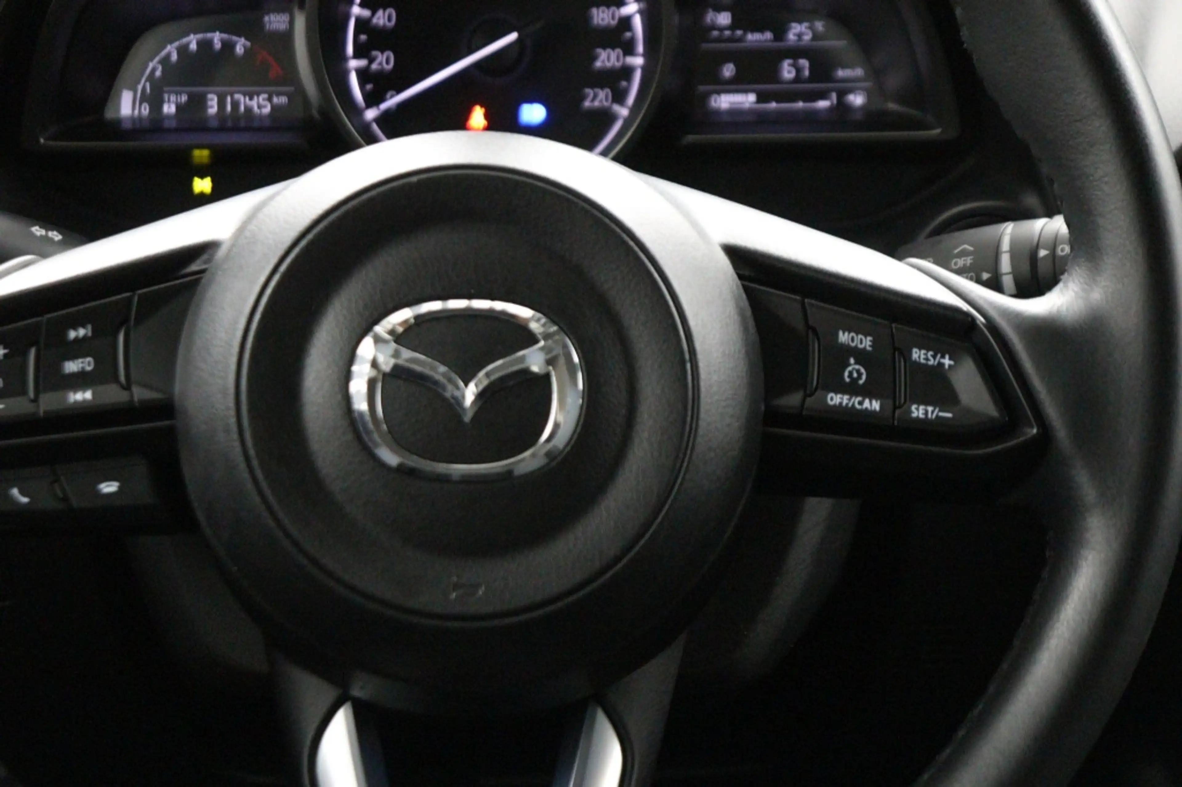 Mazda CX-3 2.0 SKYACTIV-G 120 DYNAMIC — photo 23