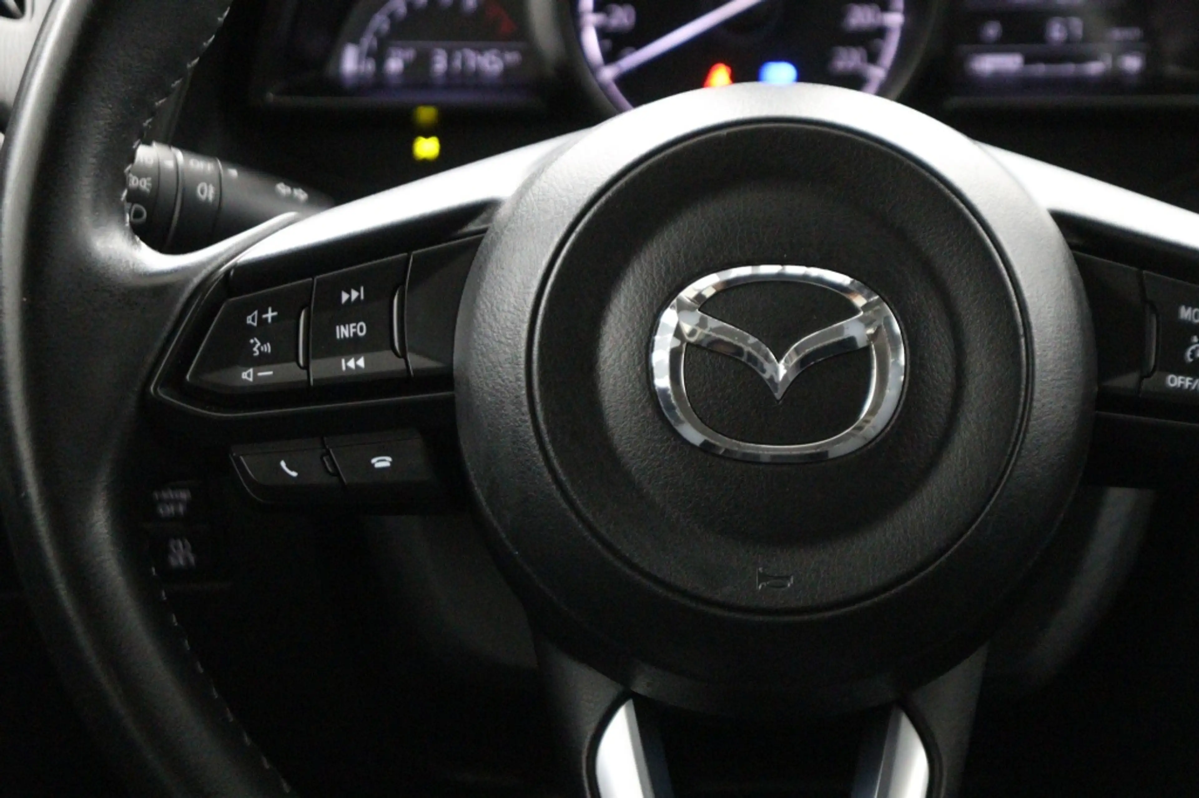 Mazda CX-3 2.0 SKYACTIV-G 120 DYNAMIC — photo 22