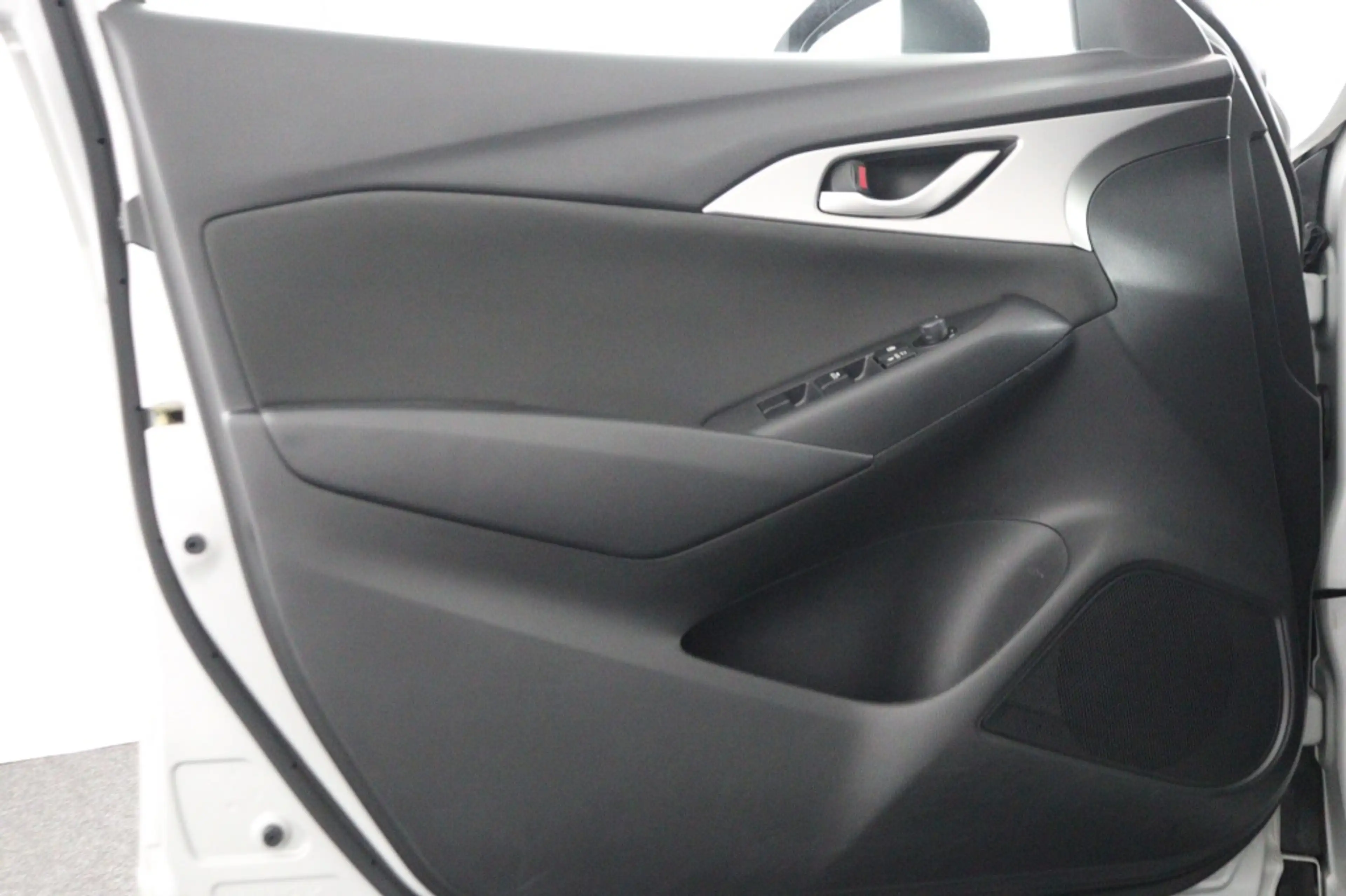 Mazda CX-3 2.0 SKYACTIV-G 120 DYNAMIC — photo 28
