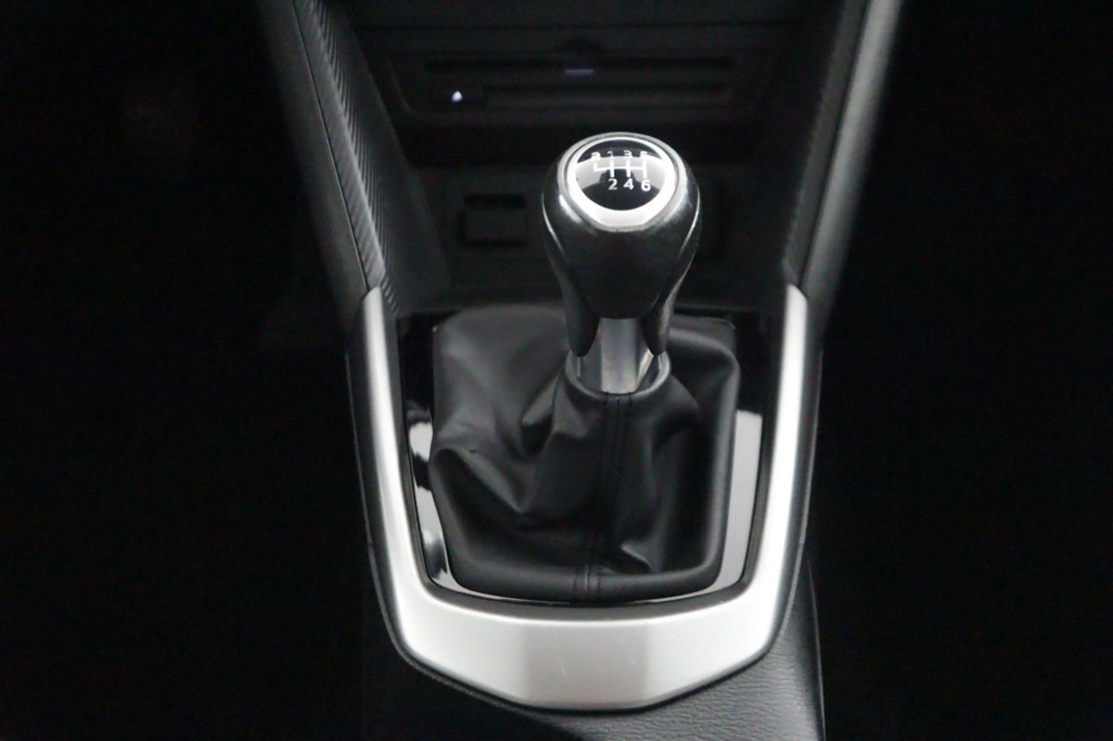 Mazda CX-3 2.0 SKYACTIV-G 120 DYNAMIC — photo 49