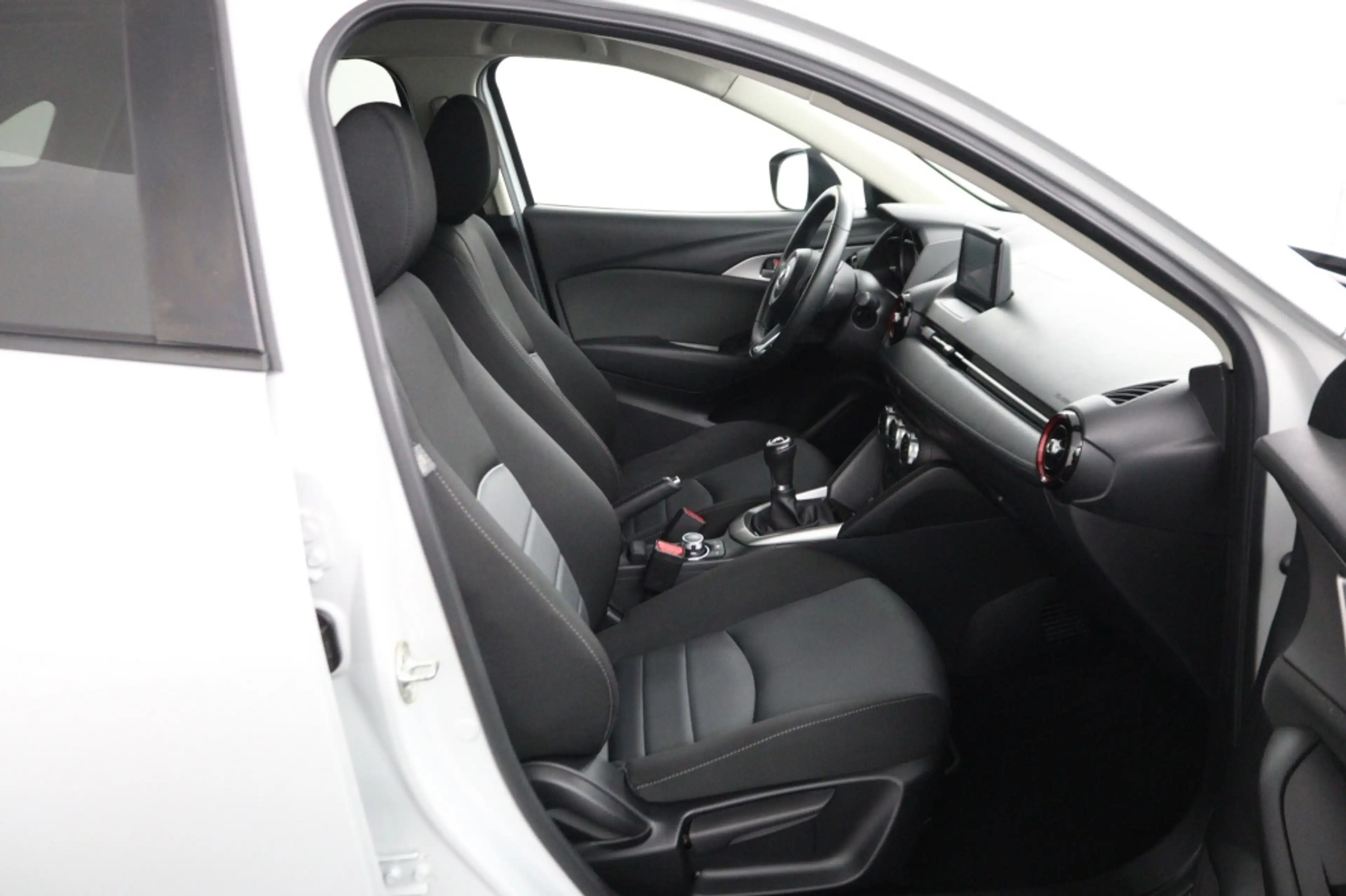 Mazda CX-3 2.0 SKYACTIV-G 120 DYNAMIC — photo 24